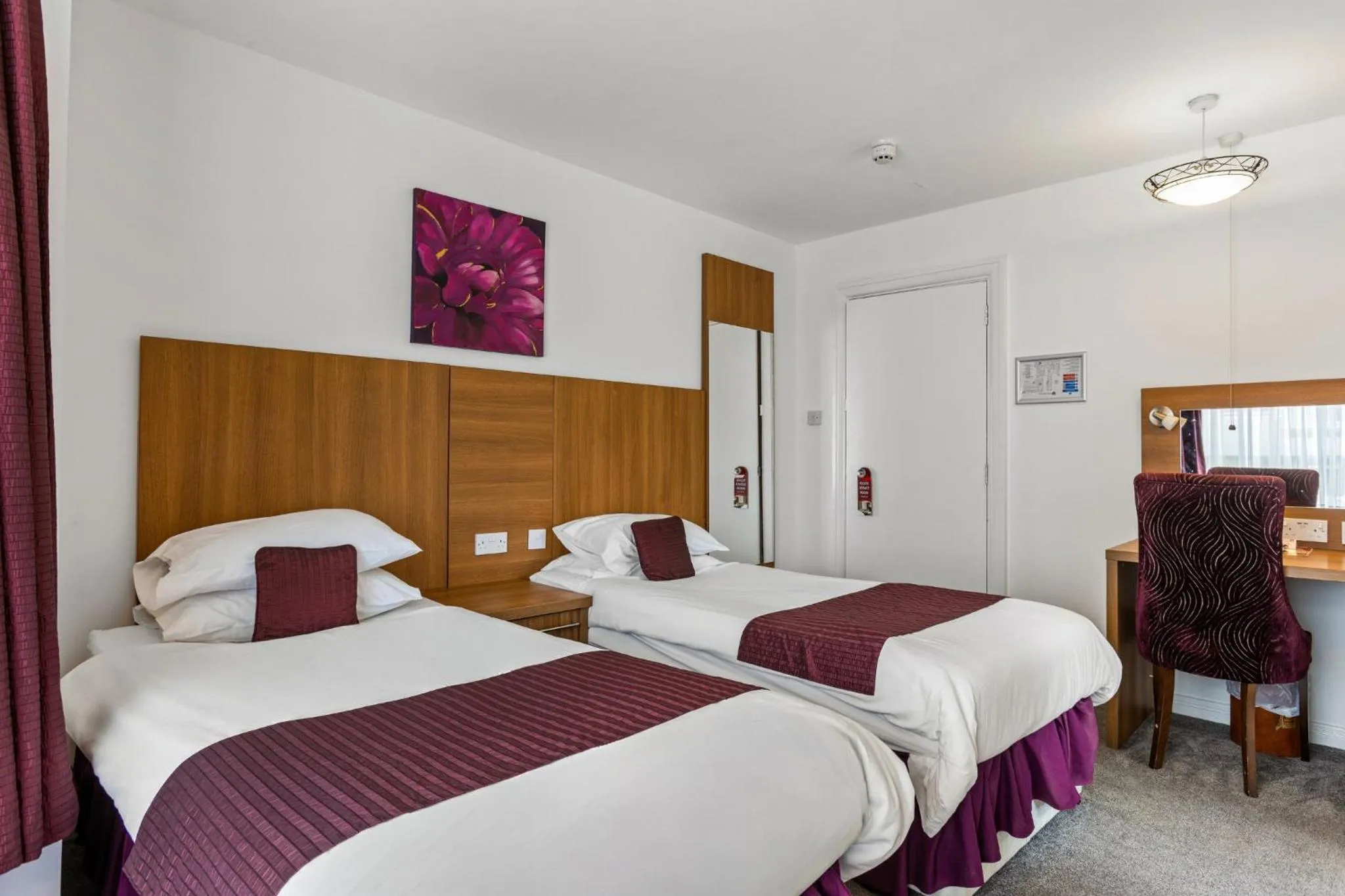 Photo of the whole room, Bed in Magnuson Hotel Sandy Lodge Newquay