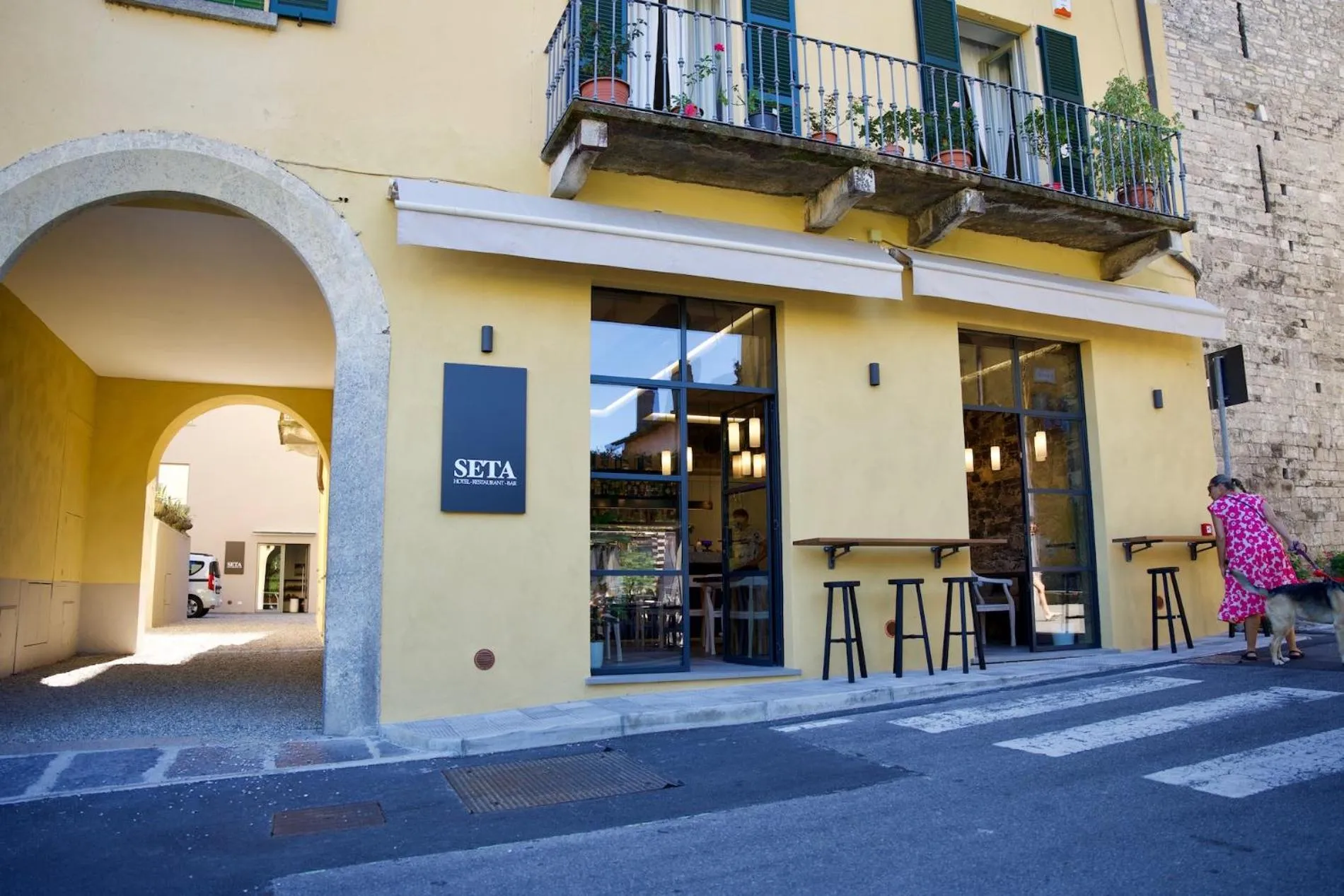 Facade/entrance in Seta Hotel