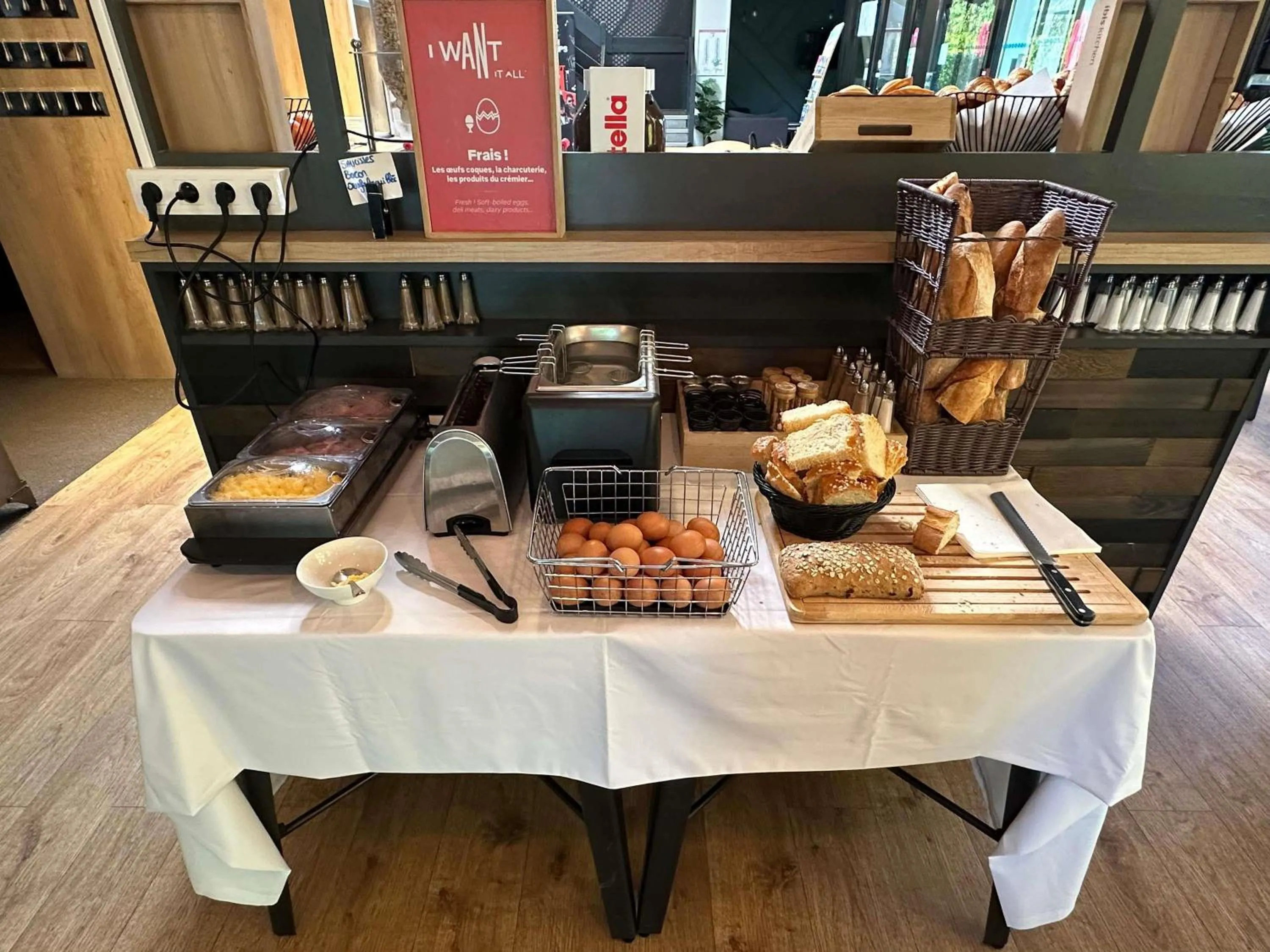 Breakfast in ibis Abbeville