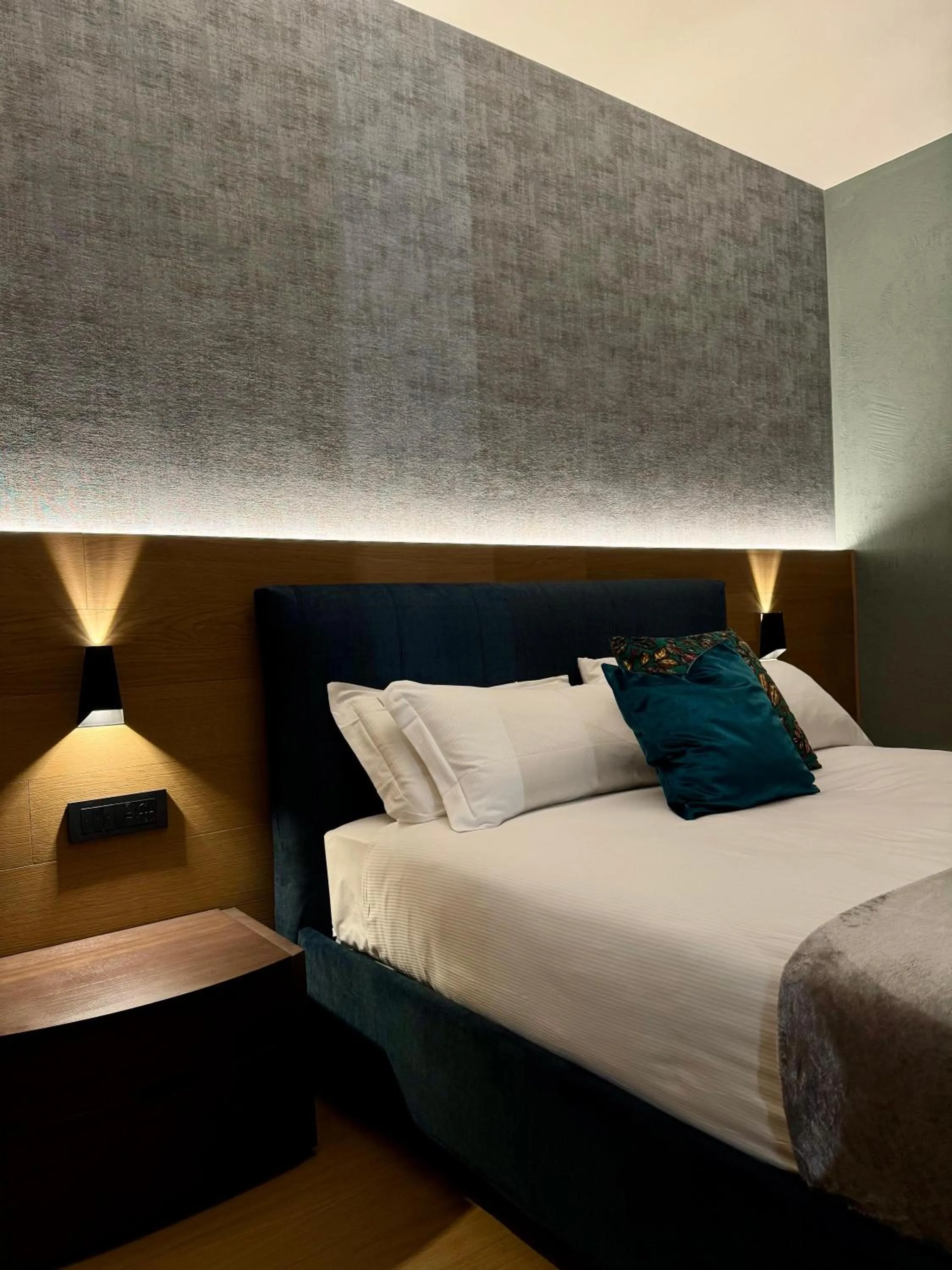 Property building, Bed in Villa Riviera Hotel Udine