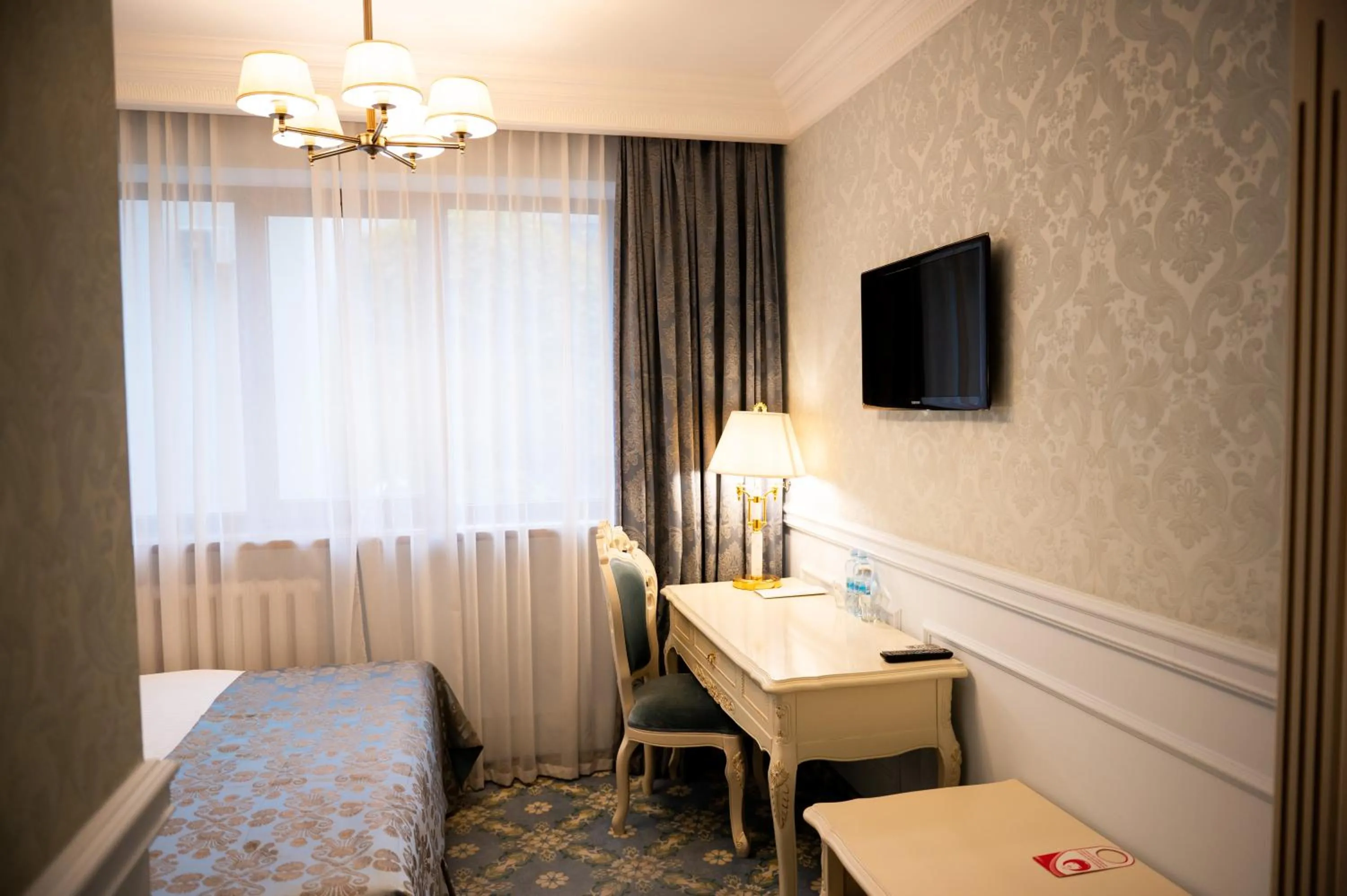 Bed in Olympic Hotel