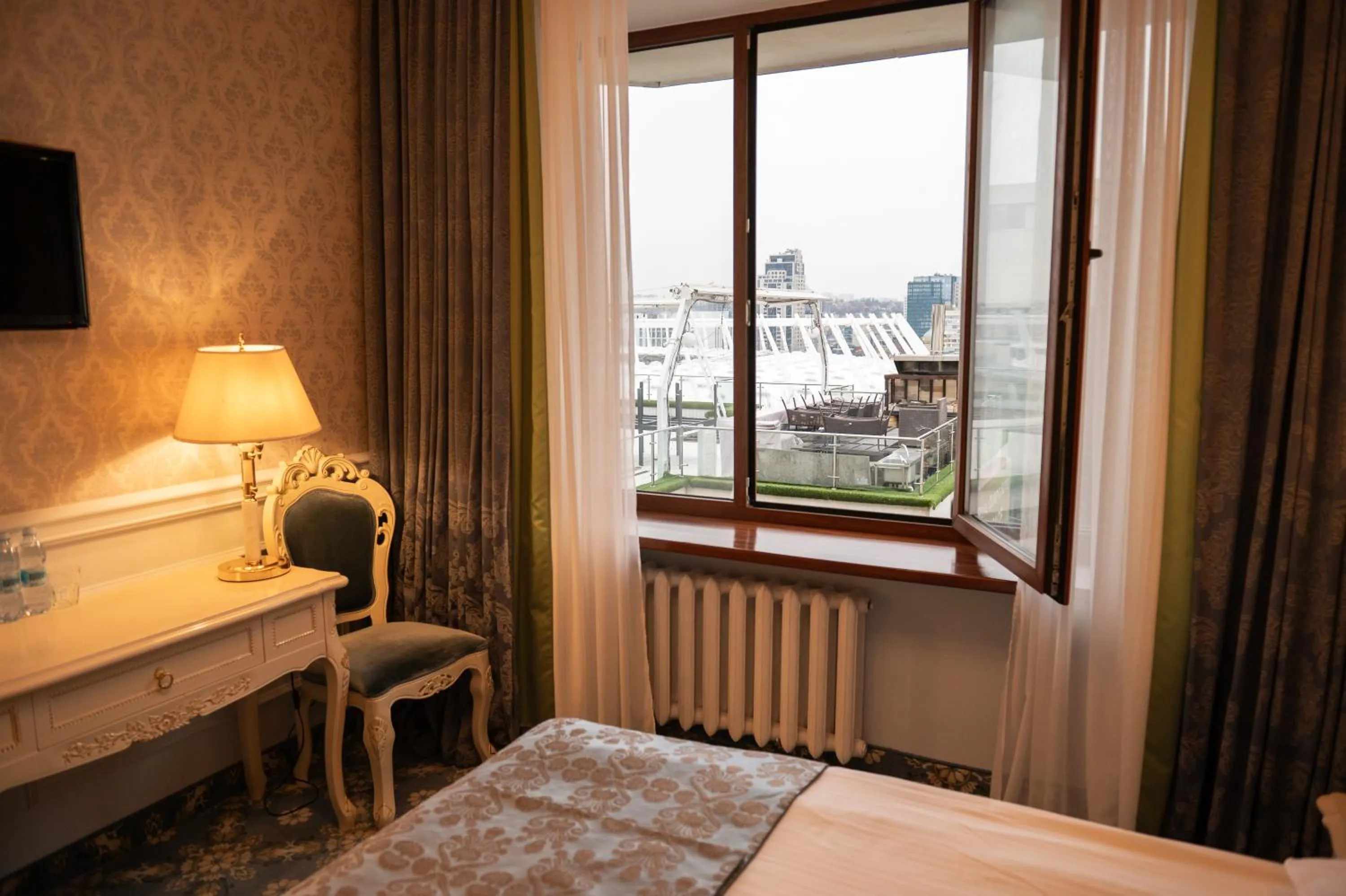 Bed in Olympic Hotel