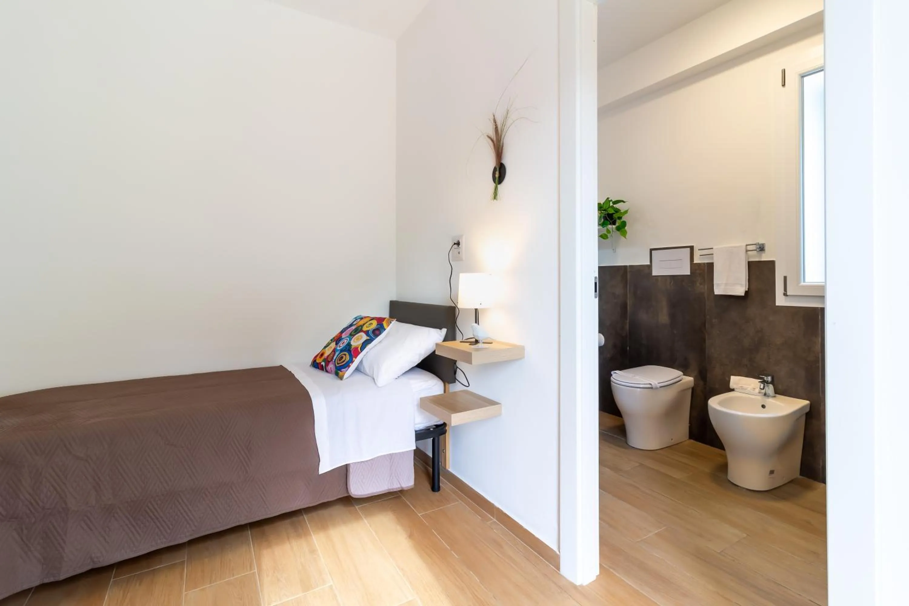 Toilet, Bed in Granatelli Holiday Home