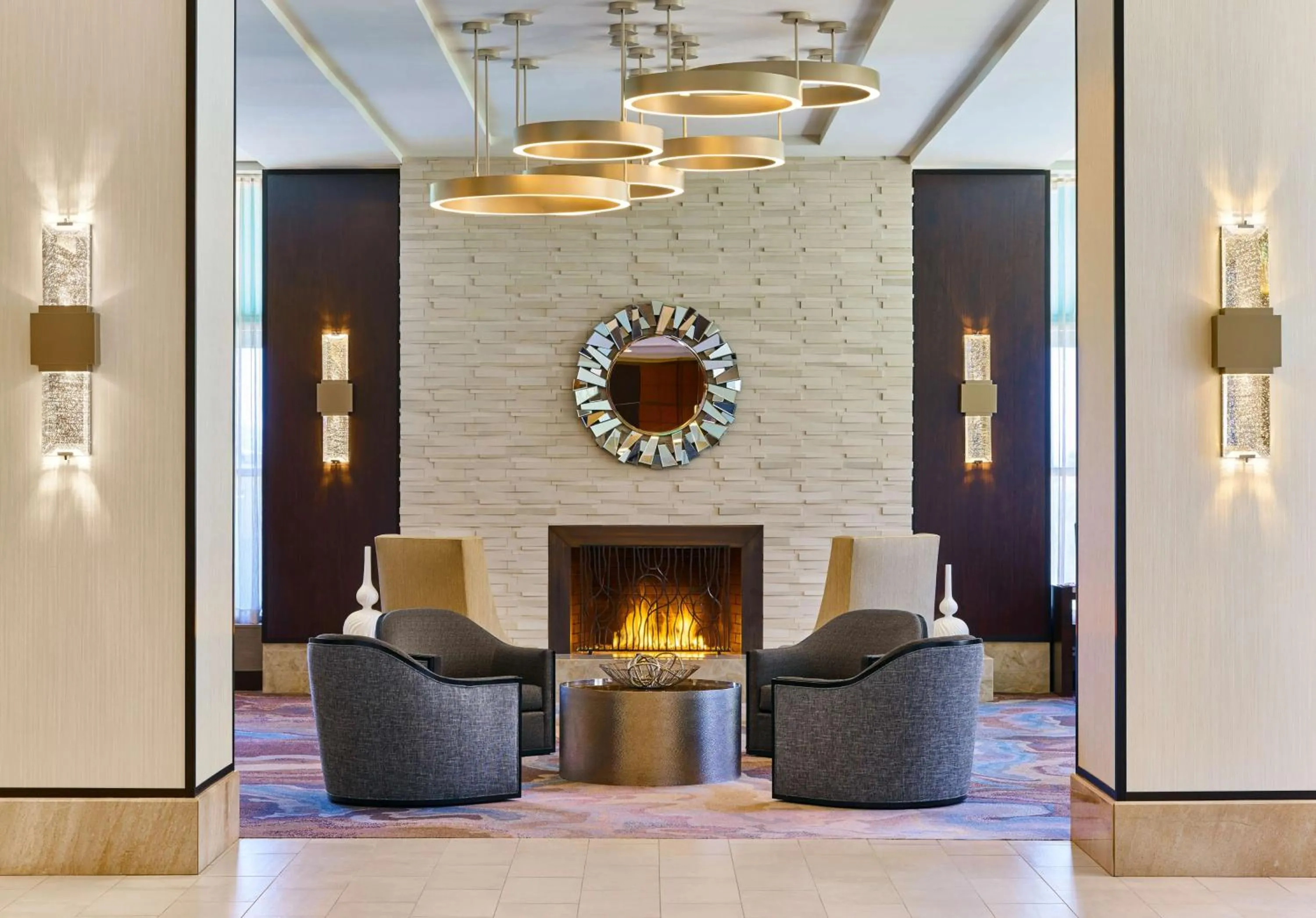 Lounge or bar in Hilton Los Angeles North-Glendale & Executive Meeting Center
