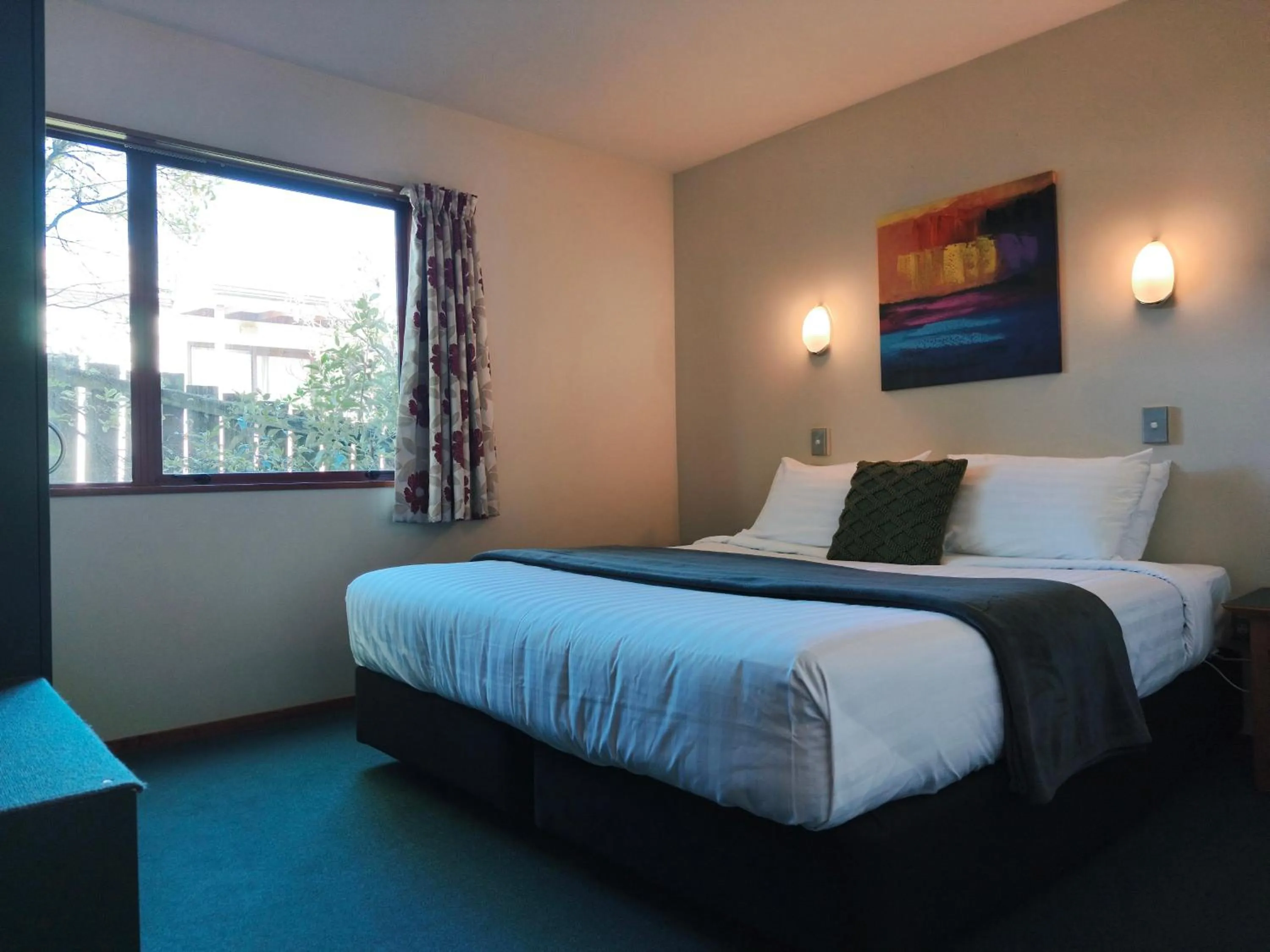 Bed in Aspen Lodge Motel