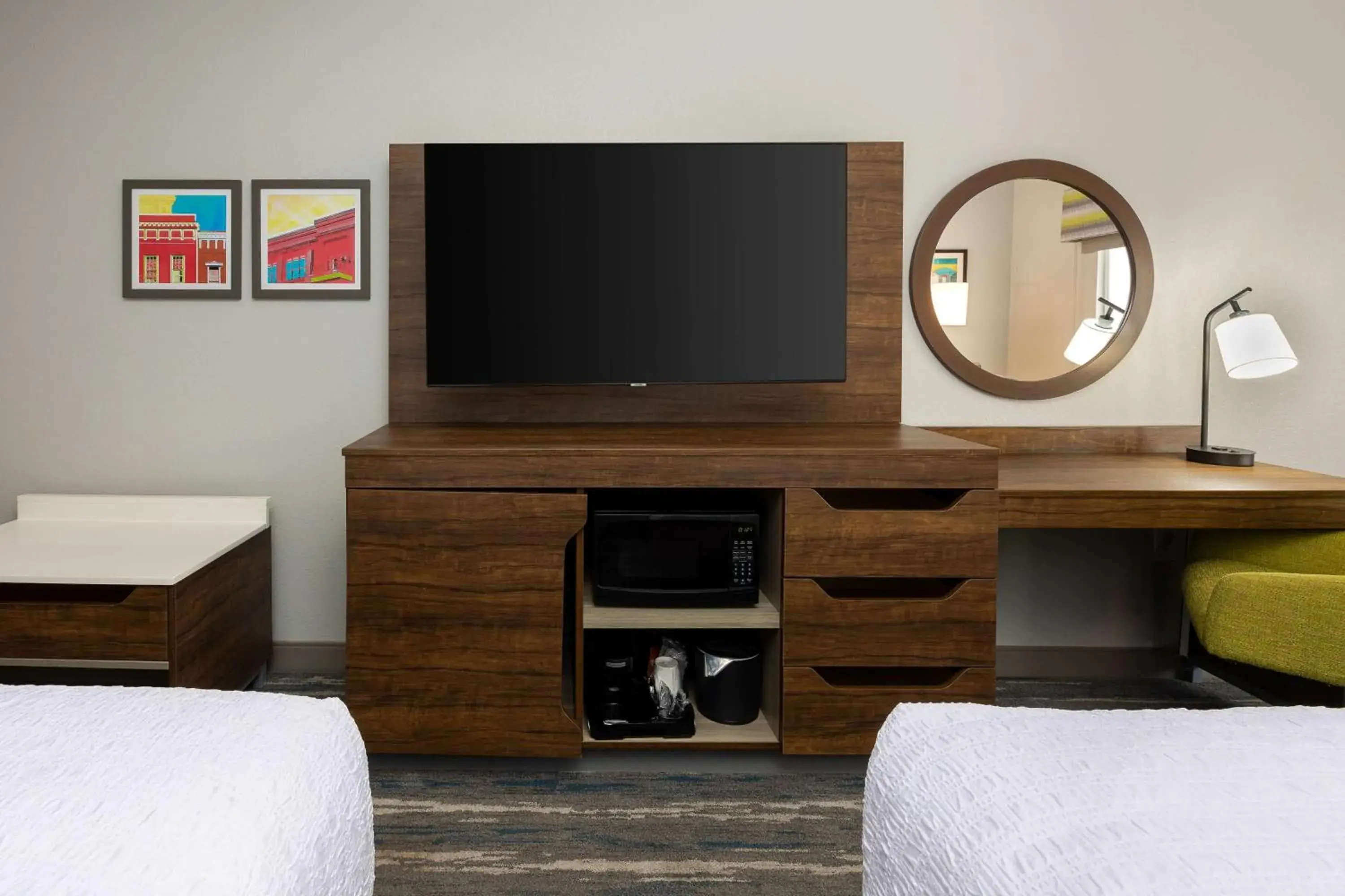 Queen Room with Two Queen Beds and Bath Tub - Mobility and Hearing Access in Hampton Inn & Suites Alpharetta Roswell Queen Room with Two Queen Beds and Bath Tub - Mobility and Hearing Access in Hampton Inn & Suites Alpharetta Roswell