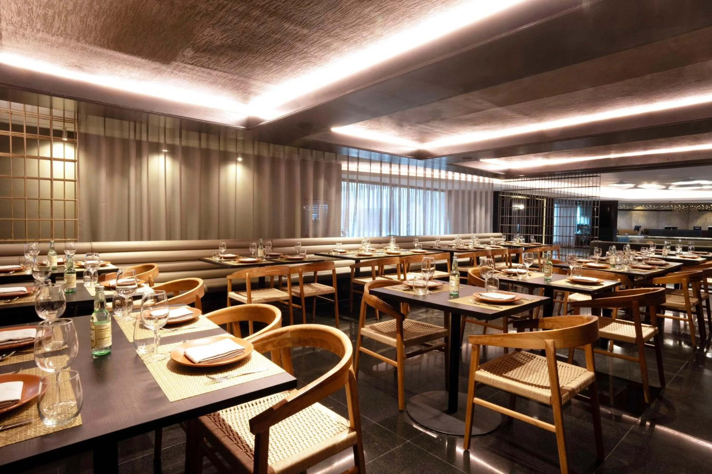 Restaurant/places to eat in Hilton Mexico City Airport