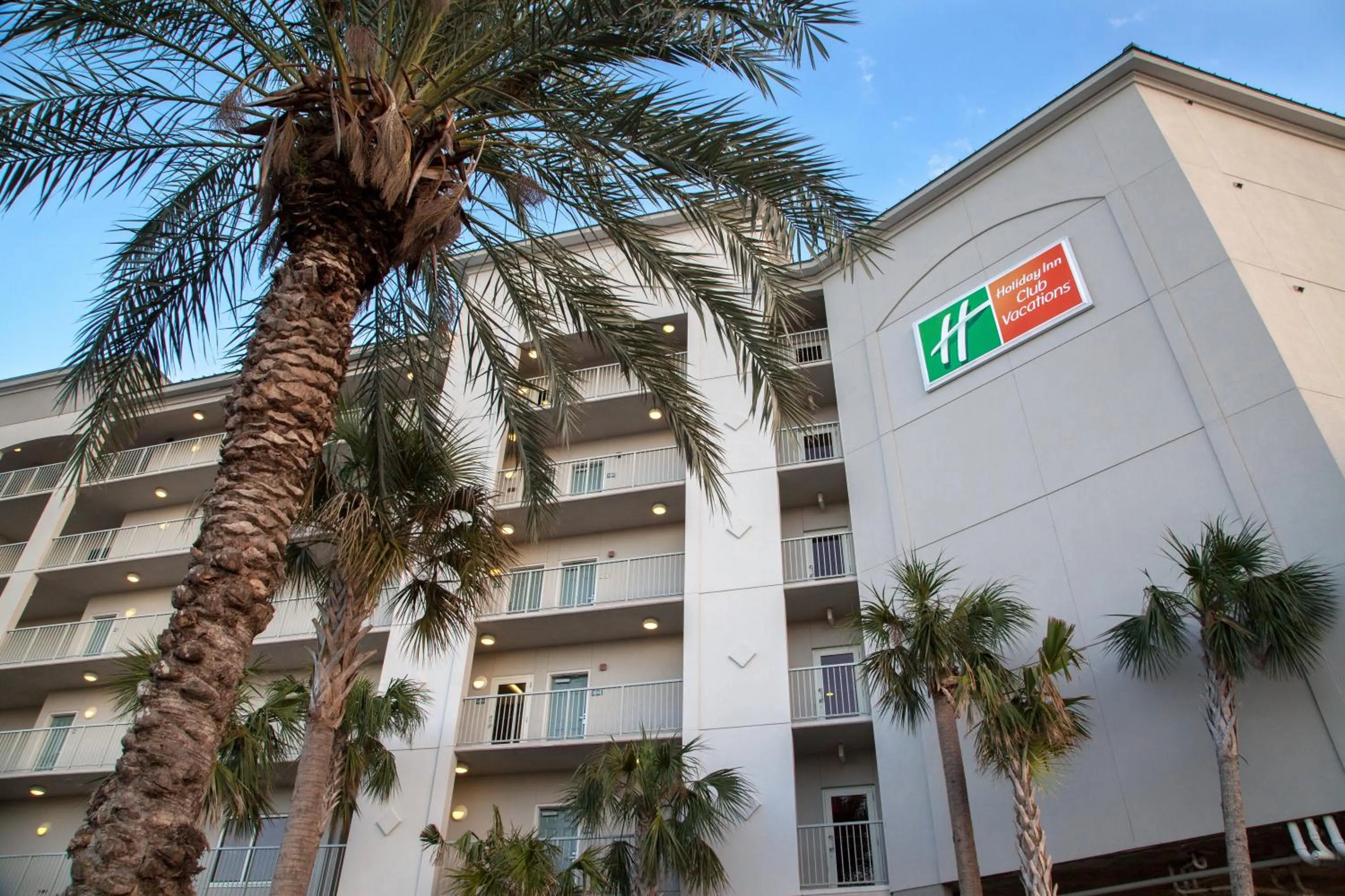 Property building in Holiday Inn Club Vacations Galveston Beach Resort