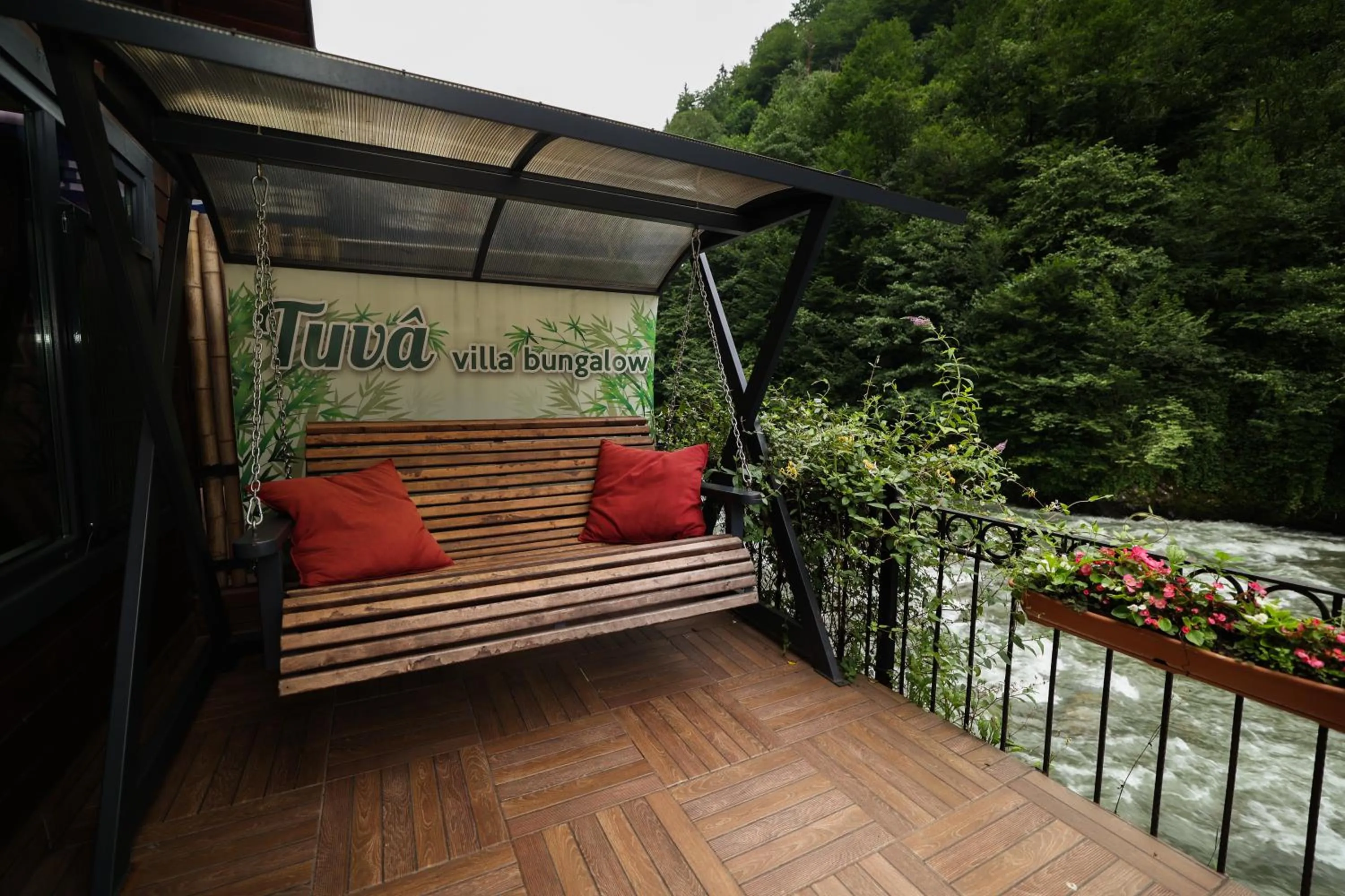 Balcony/Terrace in TUVA VİLLA Bungalov
