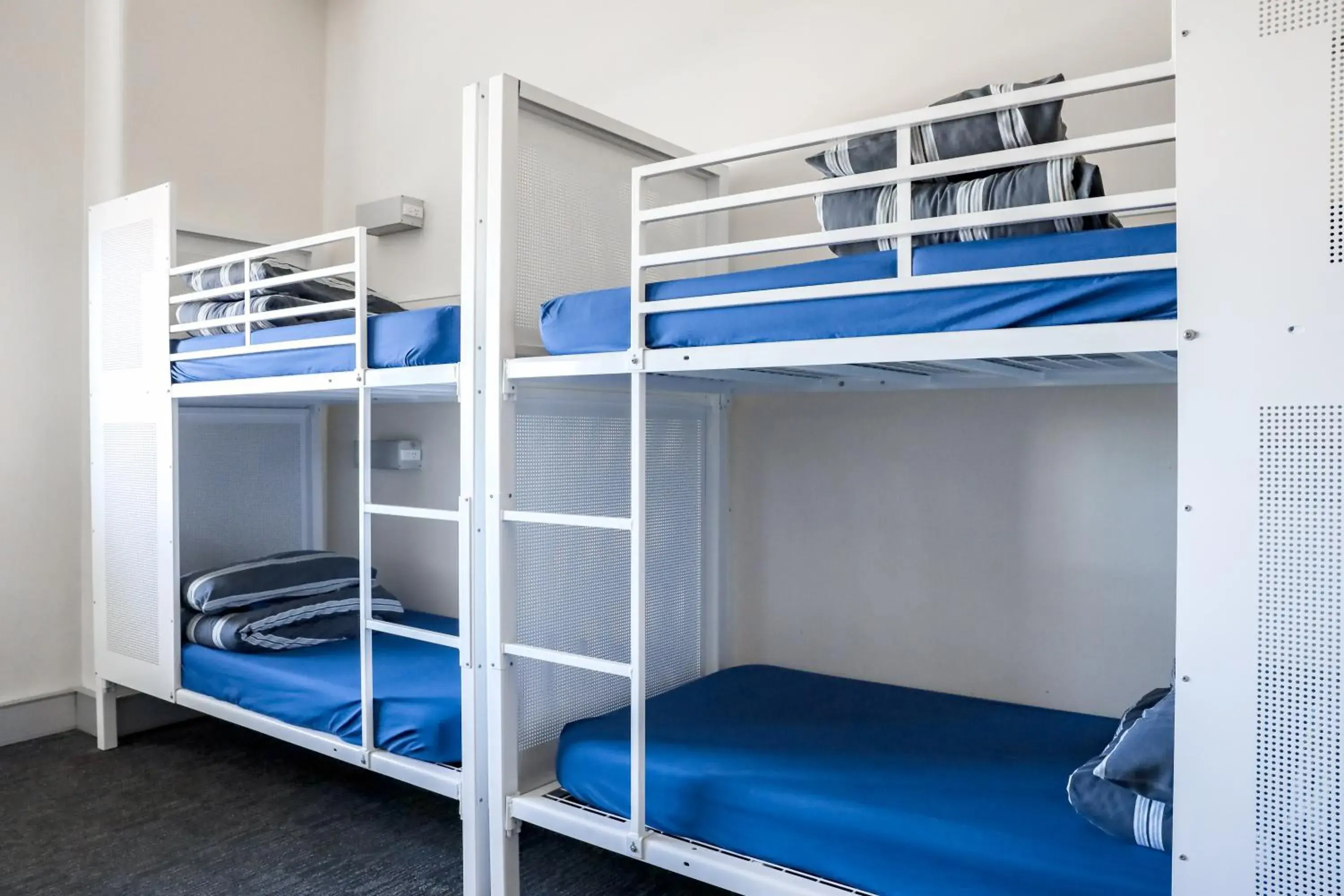 Bed in 4-Bed Mixed Dormitory Room with Shared Bathroom in Wake Up! Sydney Central Bed in 4-Bed Mixed Dormitory Room with Shared Bathroom in Wake Up! Sydney Central