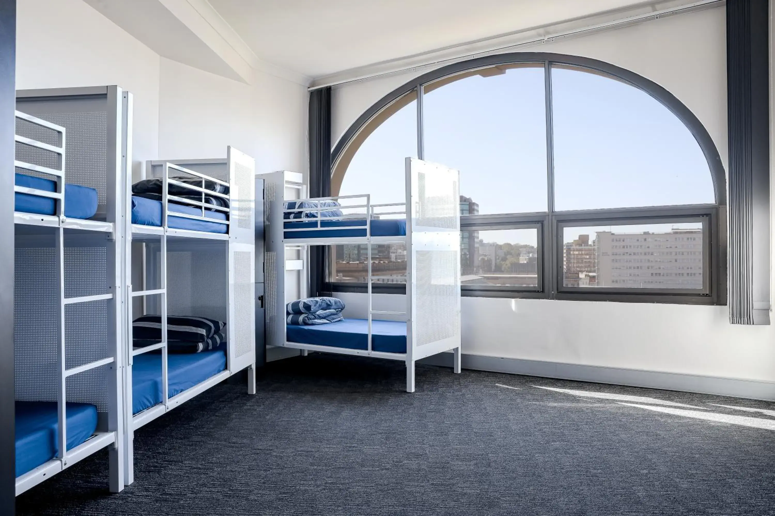 Bed in 8-Bed Mixed Dormitory Room with Shared Bathroom in Wake Up! Sydney Central Bed in 8-Bed Mixed Dormitory Room with Shared Bathroom in Wake Up! Sydney Central