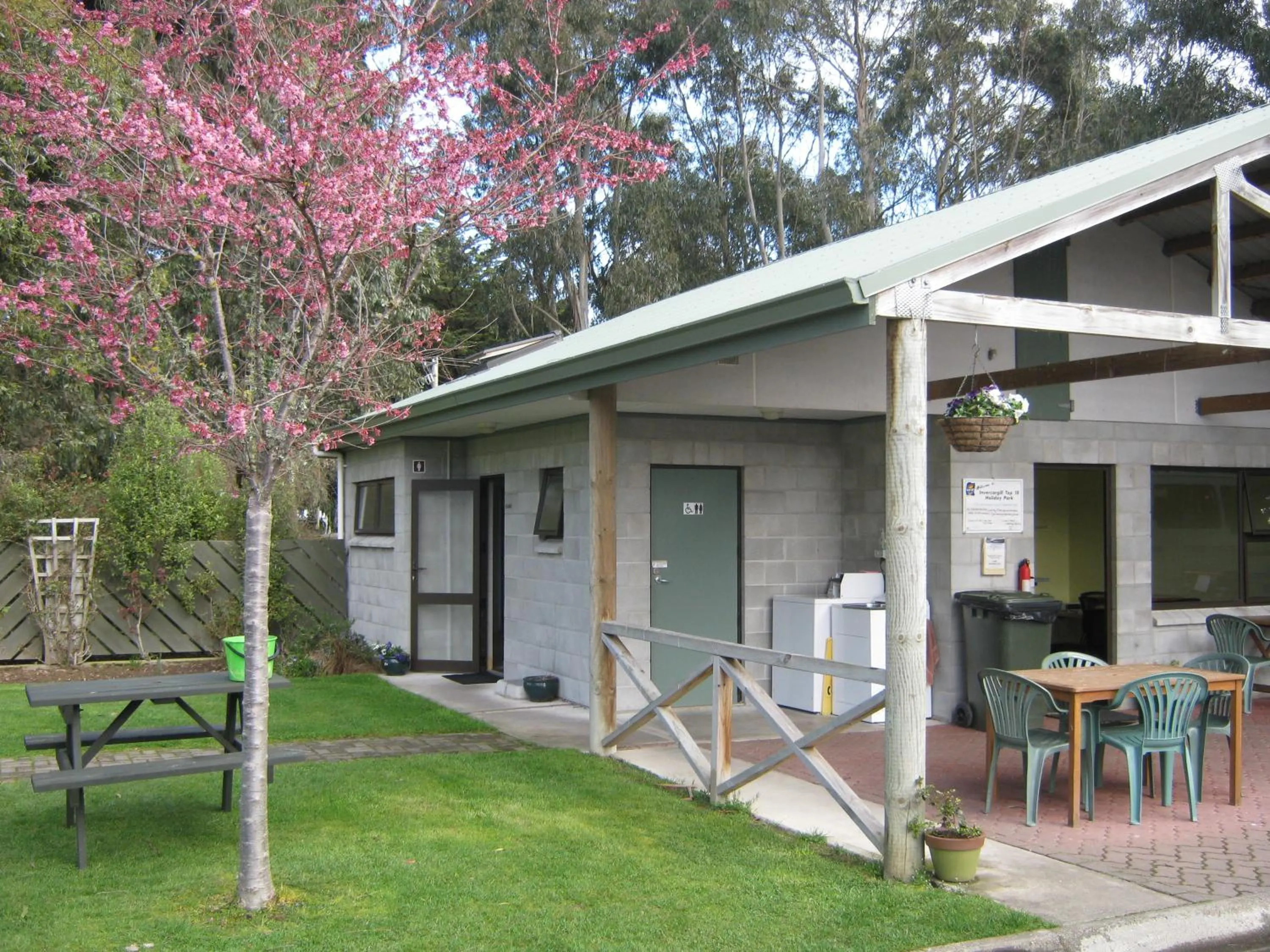 Patio in Invercargill Holiday Park & Motels