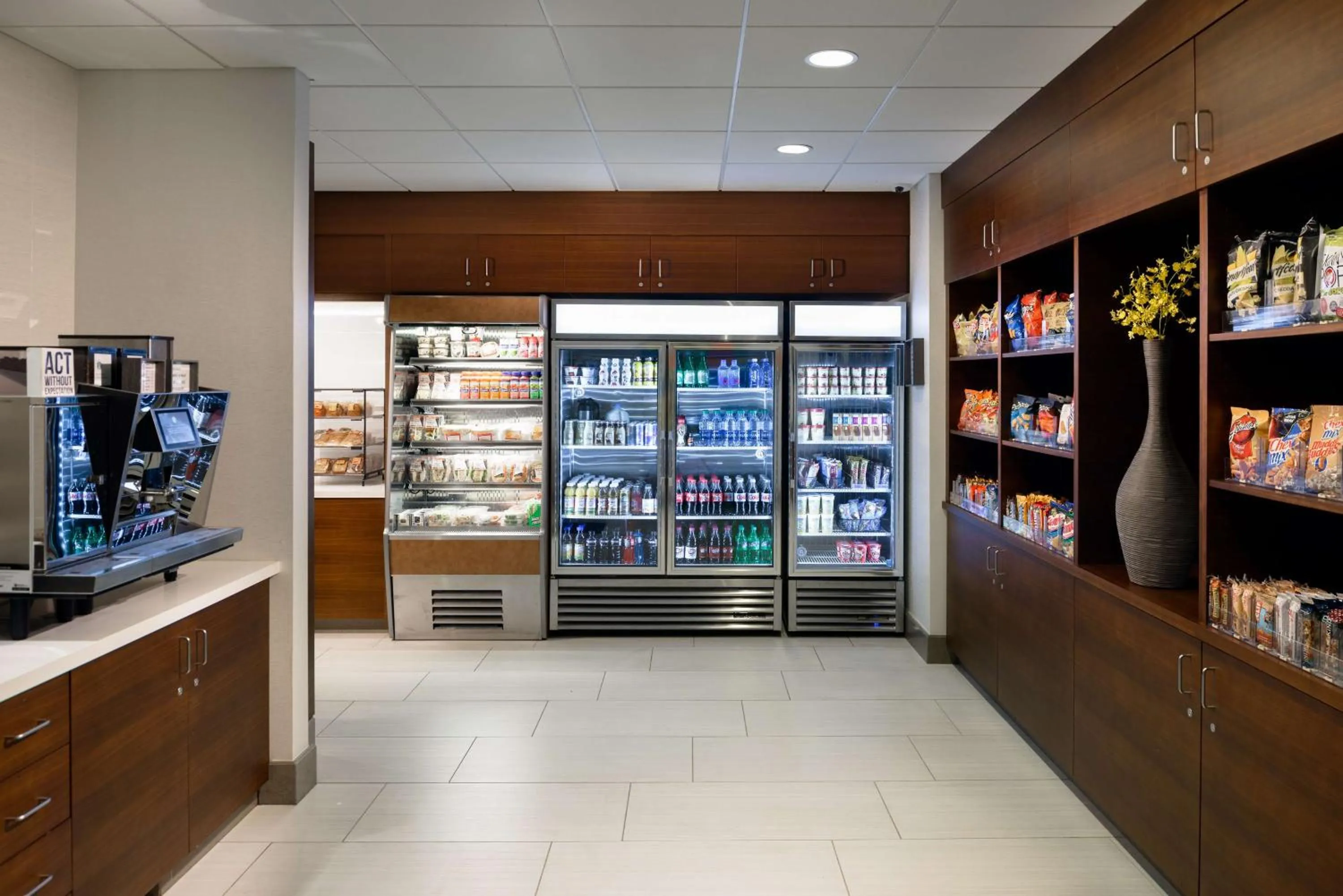 Restaurant/places to eat in Hilton Woodland Hills/ Los Angeles