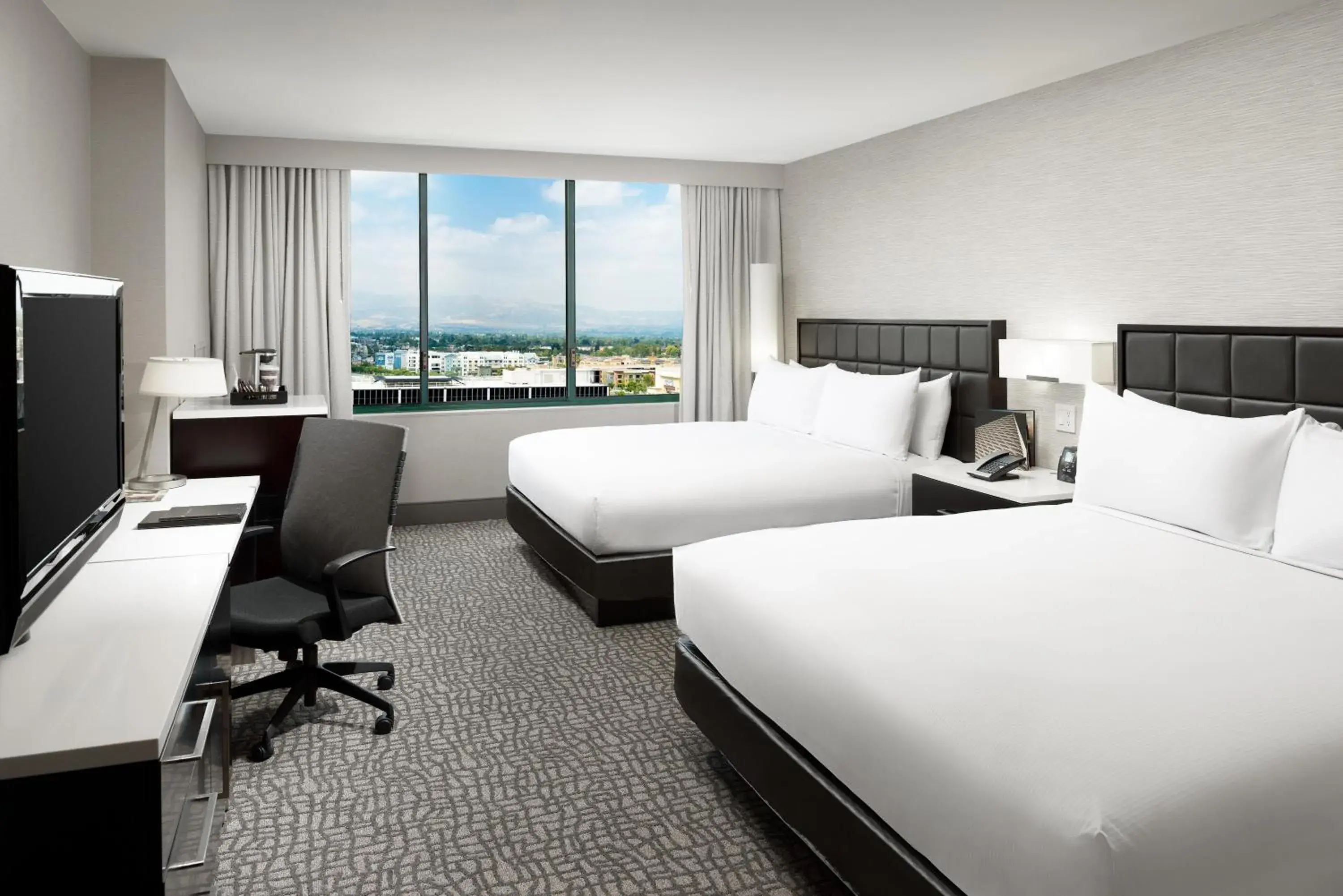 King Room with Two King Beds and Balcony in Hilton Woodland Hills/ Los Angeles King Room with Two King Beds and Balcony in Hilton Woodland Hills/ Los Angeles