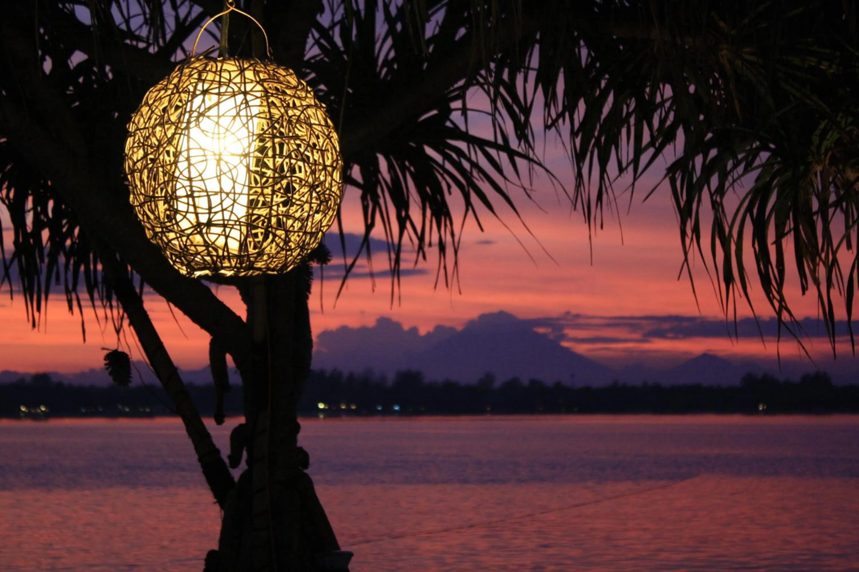 Beach in MAHAMAYA Gili Meno