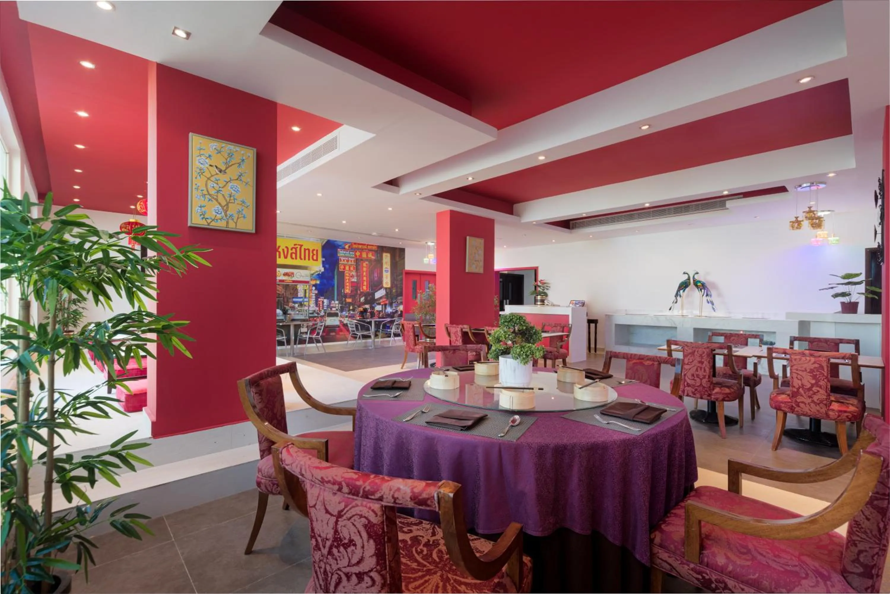 Restaurant/places to eat in Al Hail Waves Hotel Managed By Centara