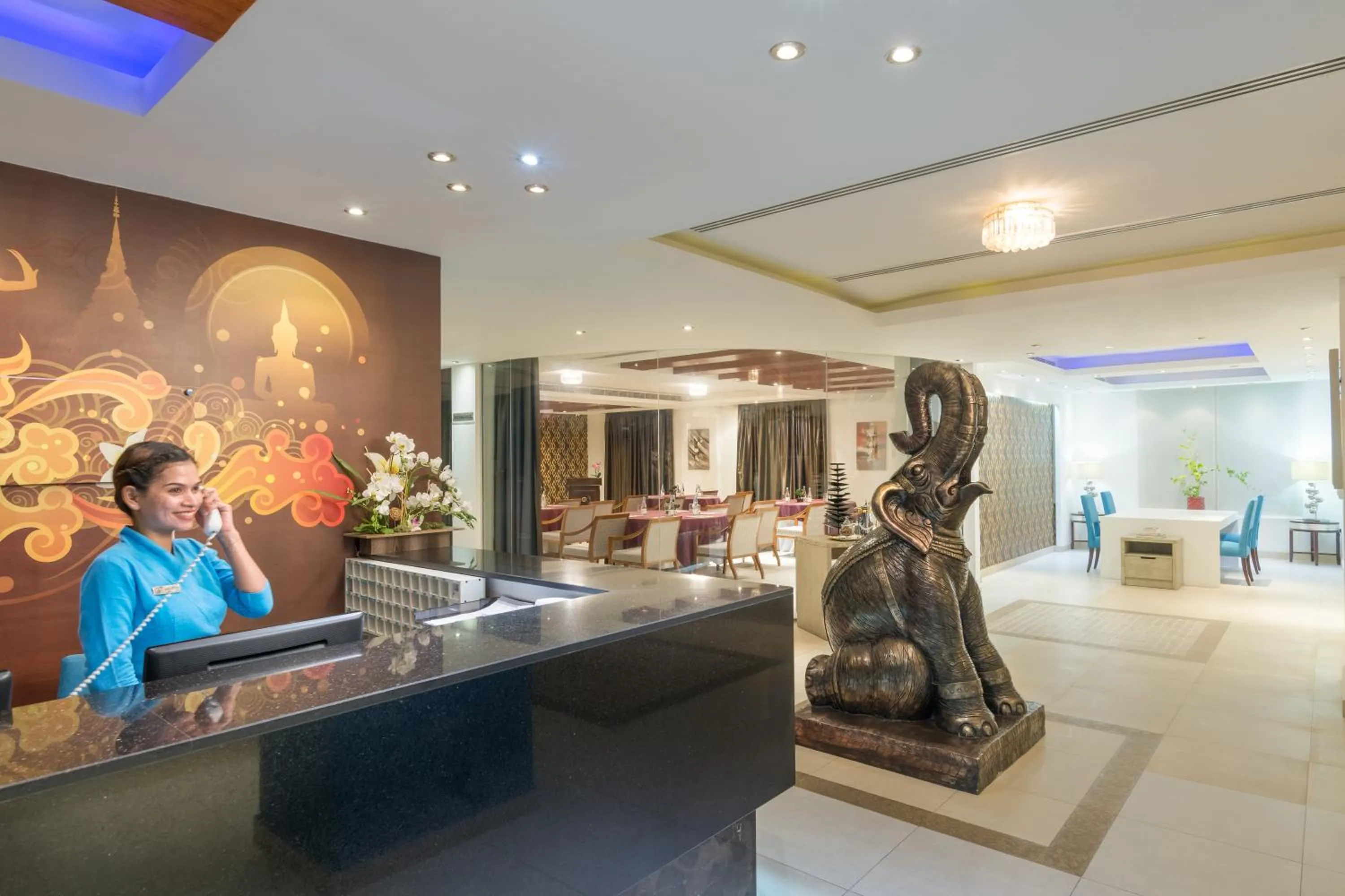 Lobby or reception in Al Hail Waves Hotel Managed By Centara
