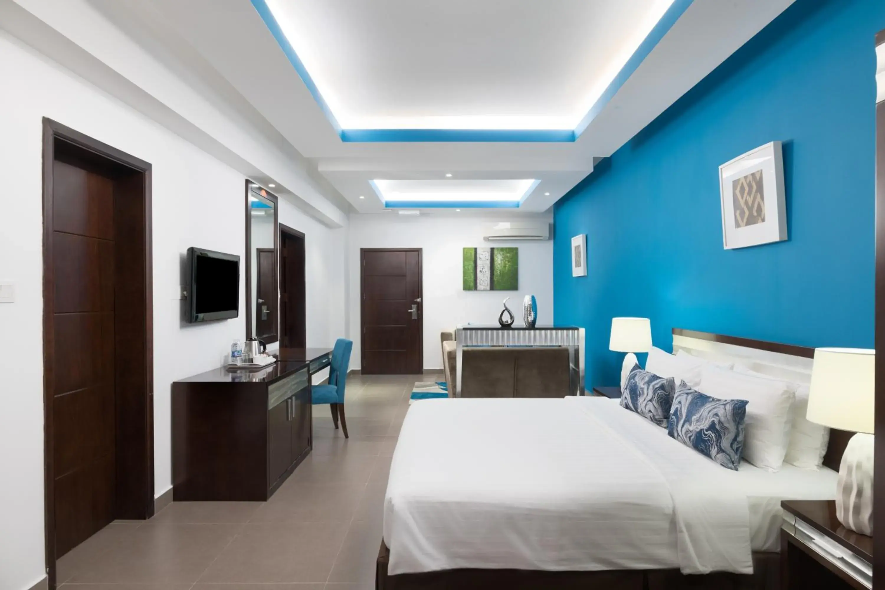 Deluxe Suite King in Al Hail Waves Hotel Managed By Centara Deluxe Suite King in Al Hail Waves Hotel Managed By Centara