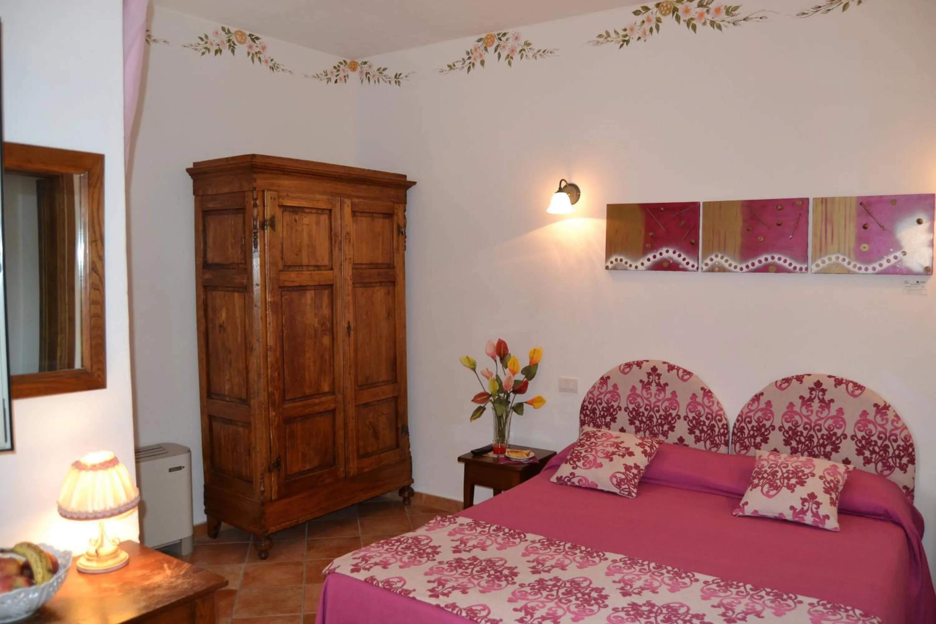 Decorative detail, Bed in Il Cantuccio