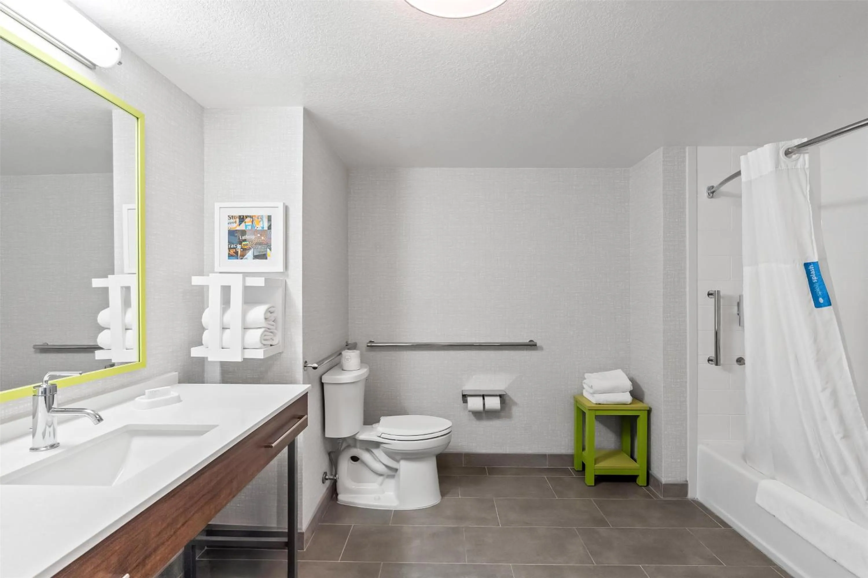 Bathroom in Hampton Inn & Suites Lathrop