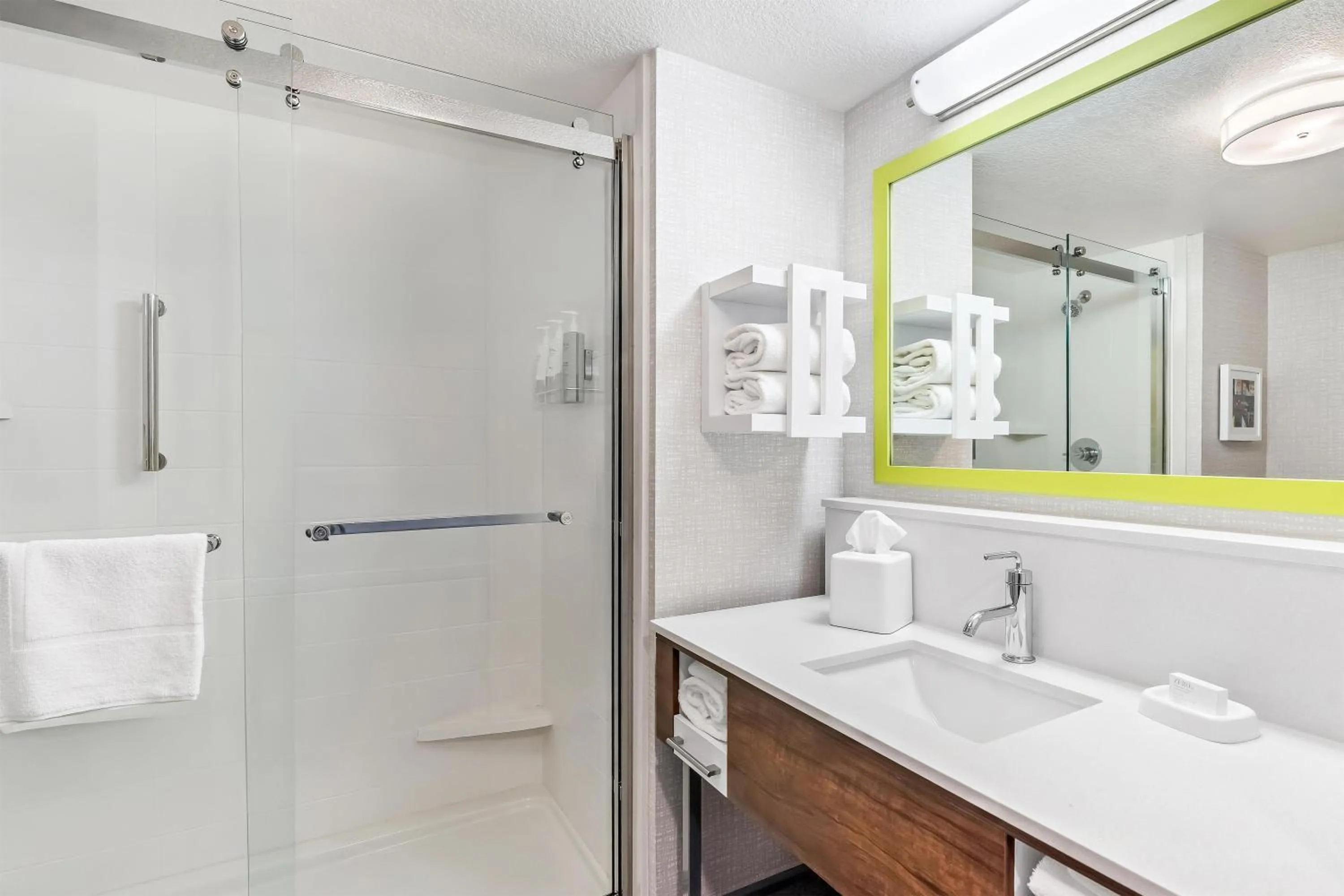 Bathroom in Hampton Inn & Suites Lathrop