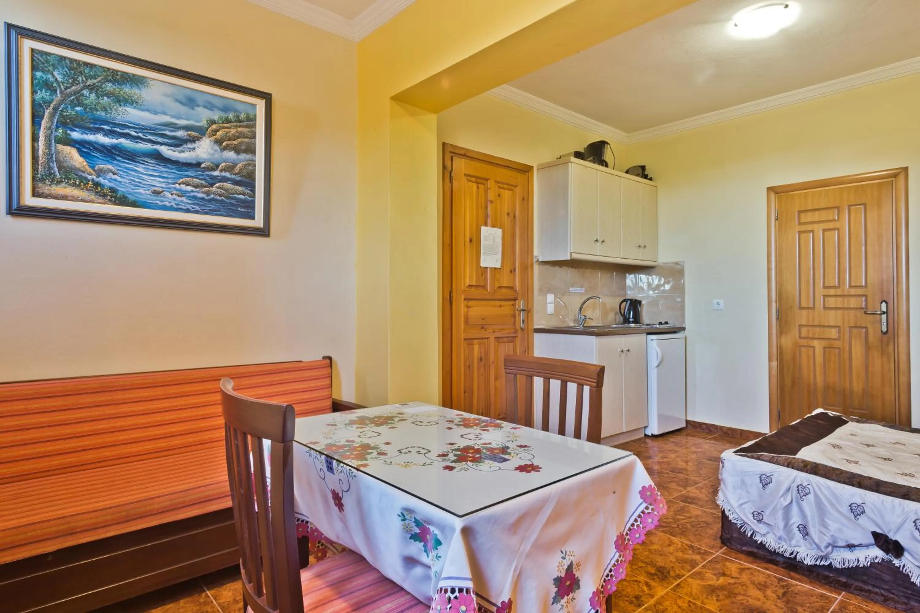 Bed in Montemar Studios & Apartments