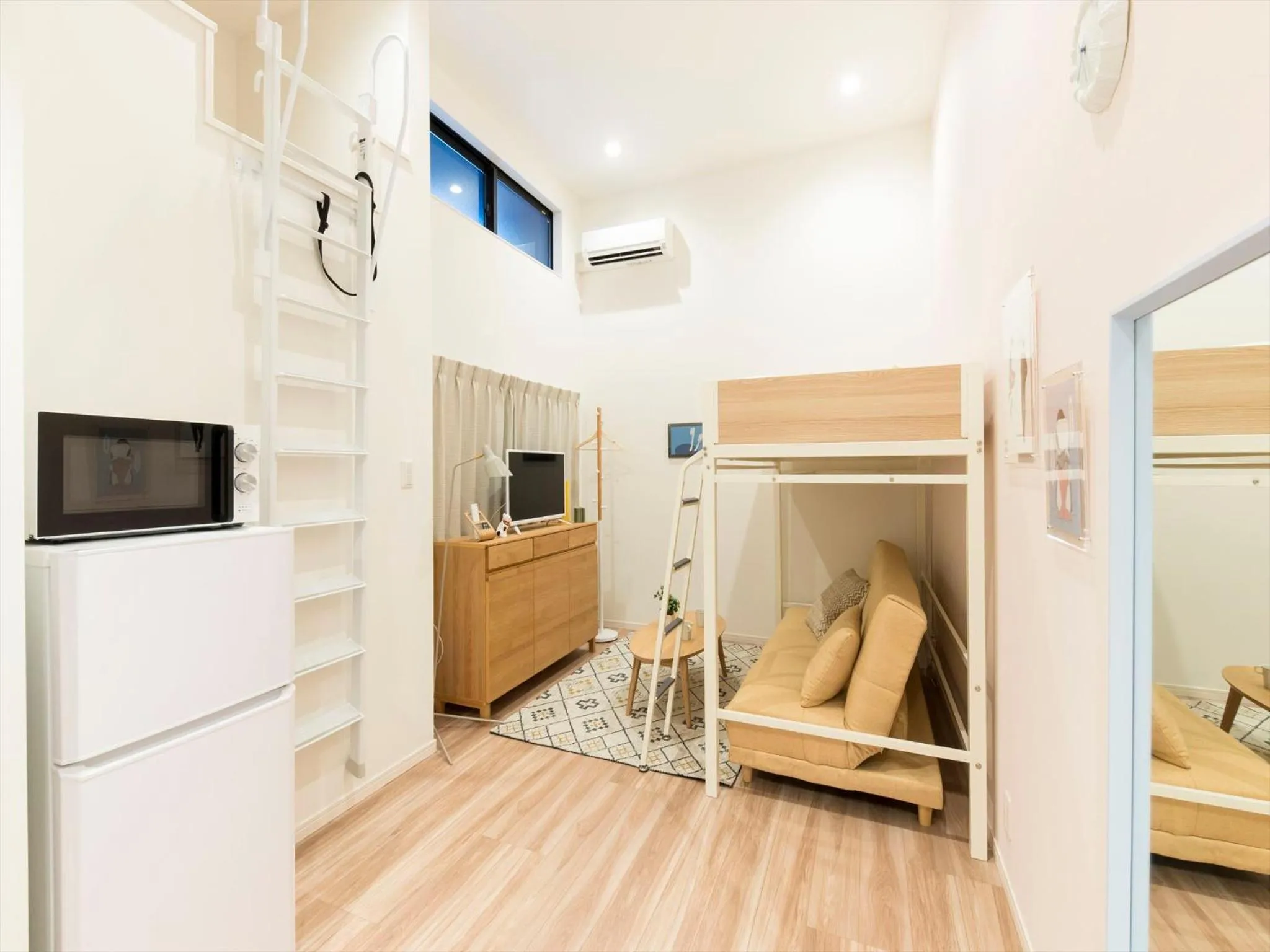 Living room in TRIP POD SUMIYOSHI C