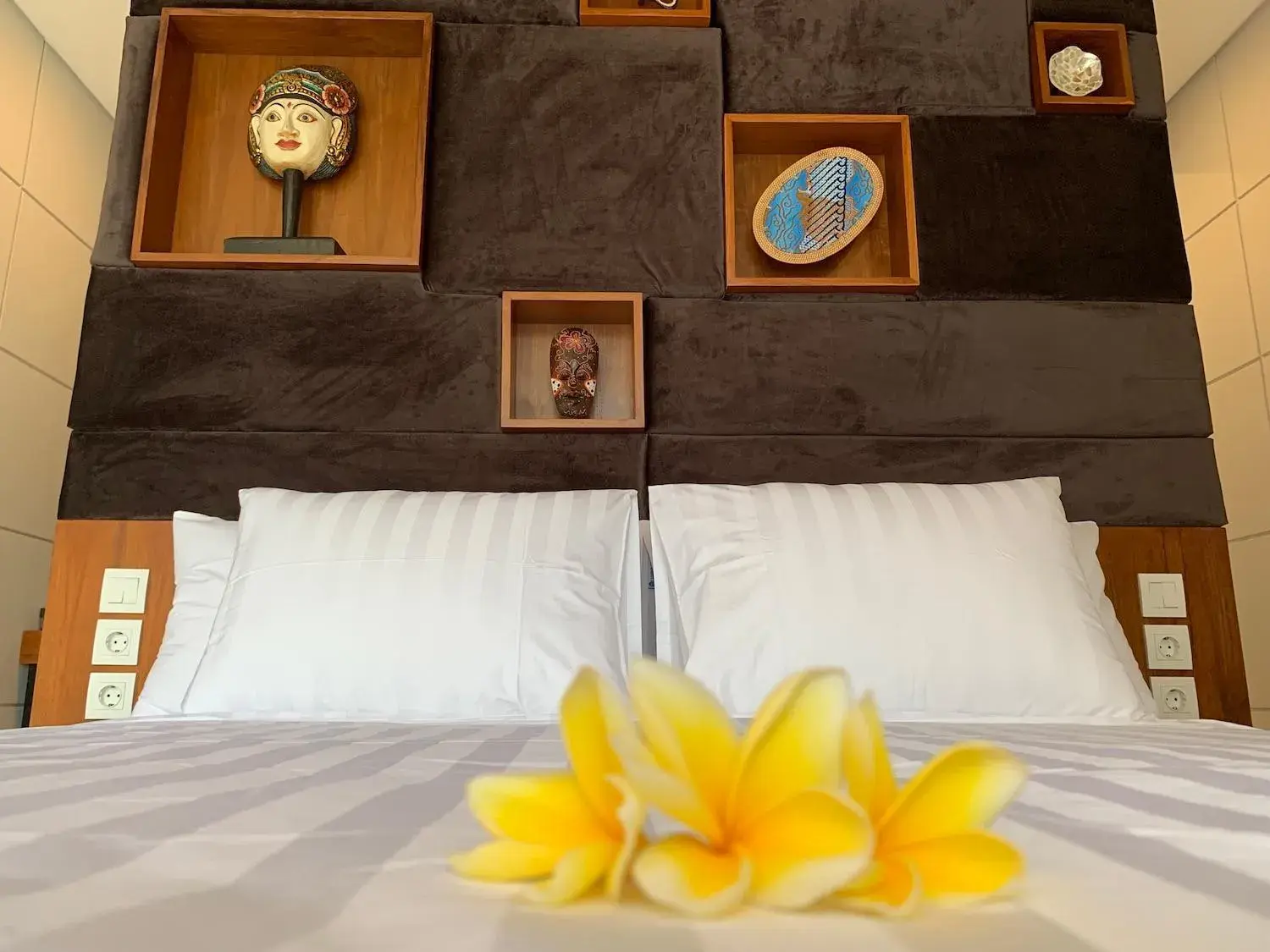 King Suite with Pool View in Bale Solah Lombok Holiday Resort King Suite with Pool View in Bale Solah Lombok Holiday Resort