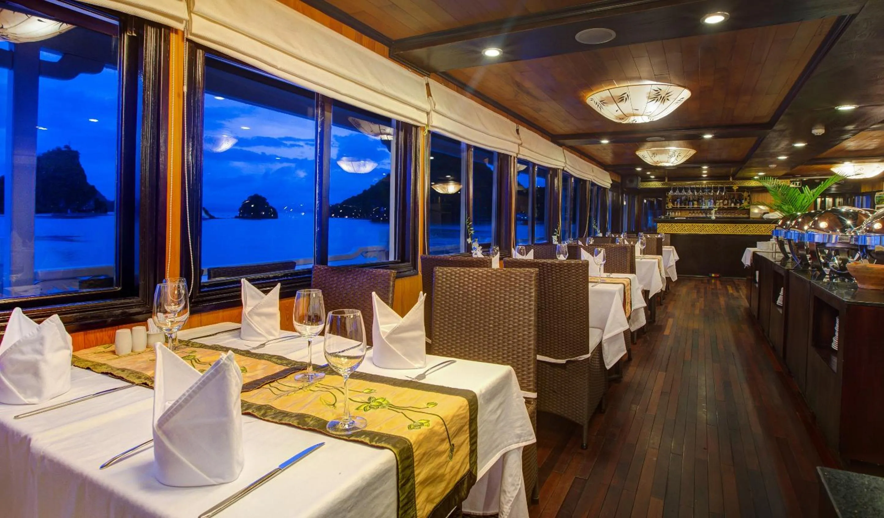 Restaurant/places to eat in Syrena Cruises