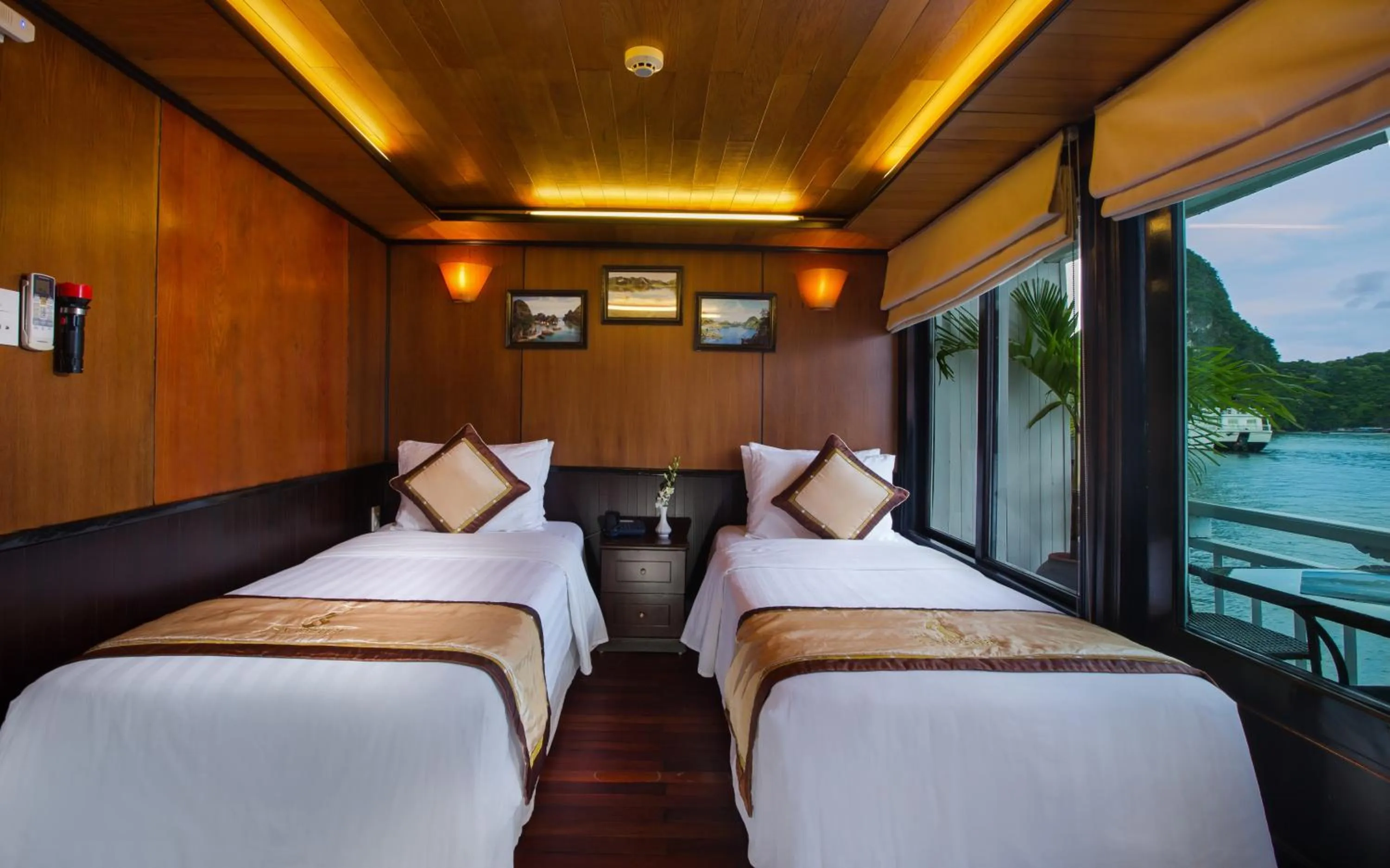 Bed in Syrena Cruises