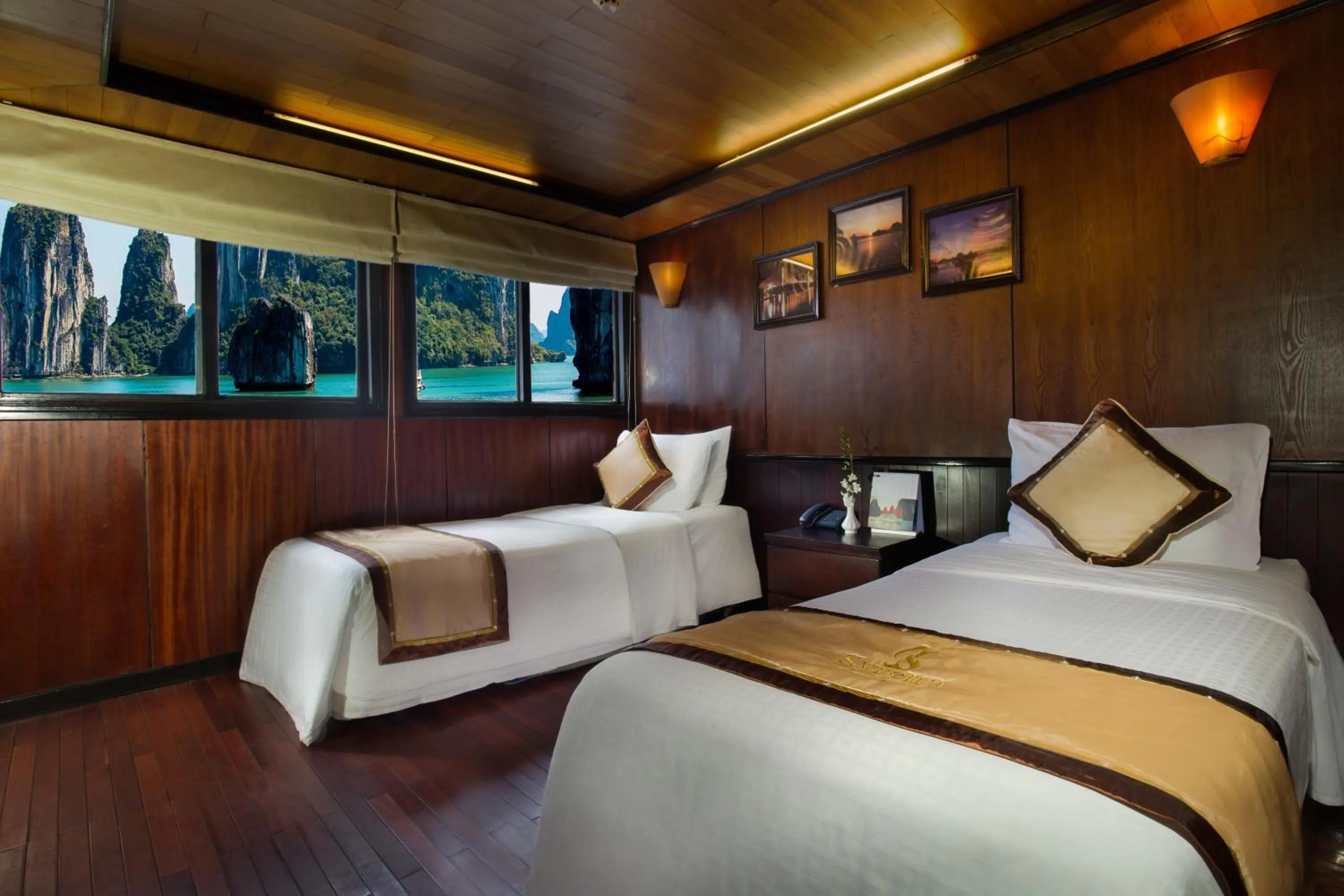 Bed in Syrena Cruises