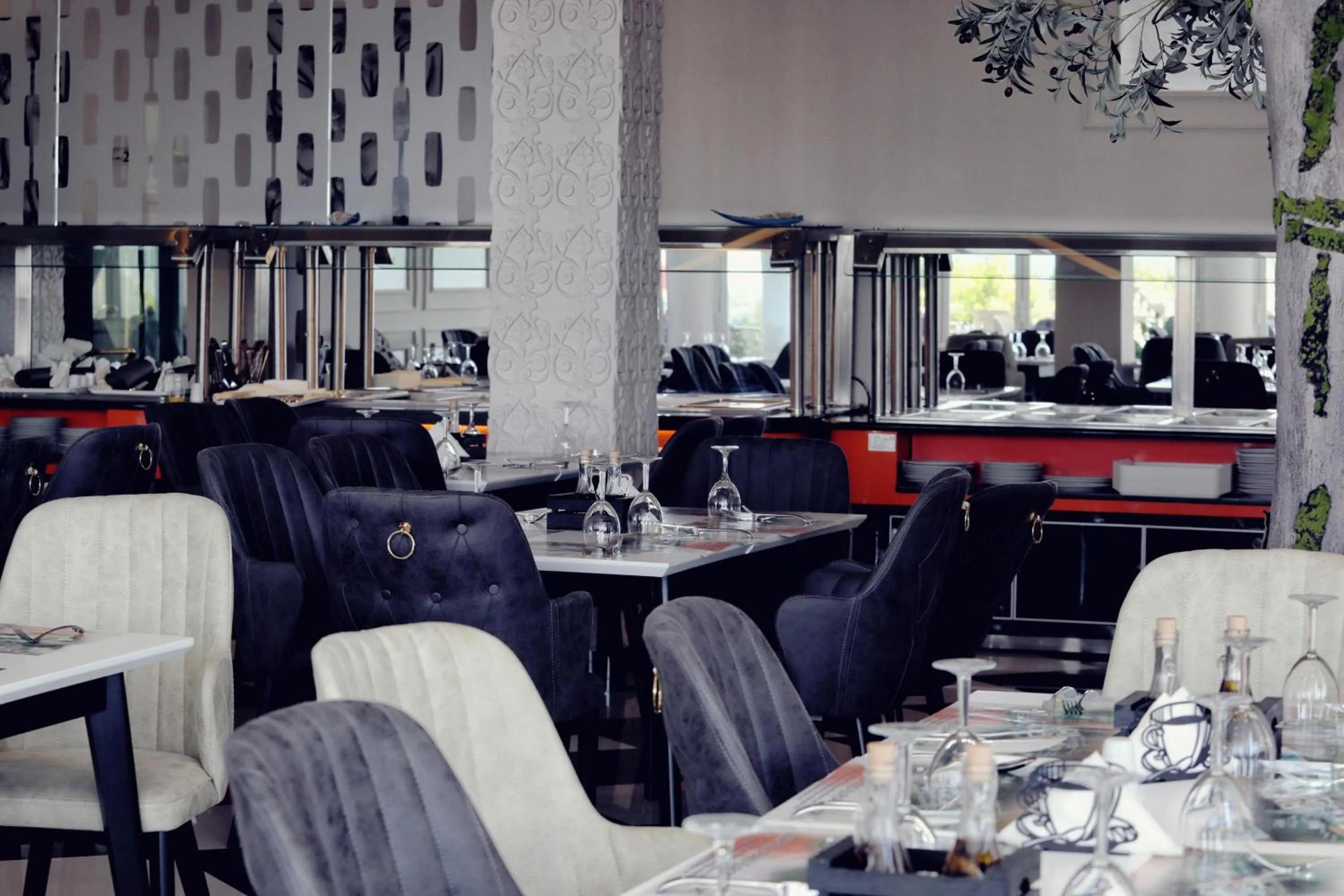 Restaurant/places to eat in Velipoja Grand Europa Resort, Affiliated by Melia