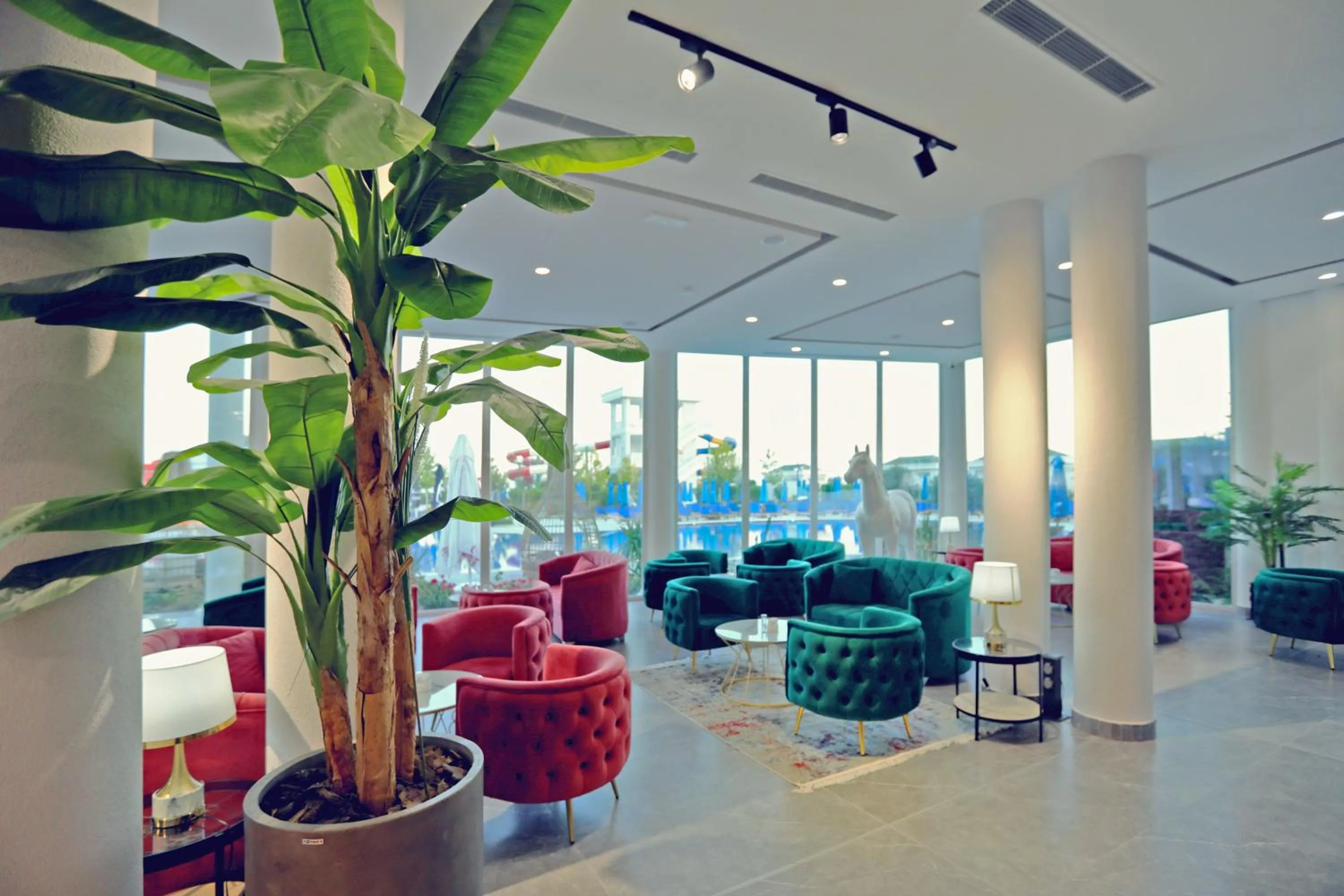 Lounge or bar in Velipoja Grand Europa Resort, Affiliated by Melia