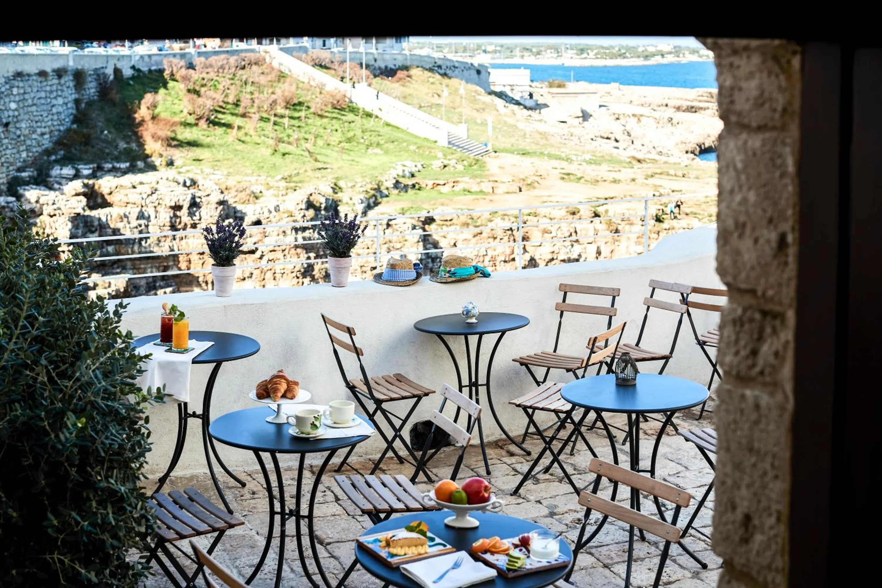 Natural landscape in Aquamarea