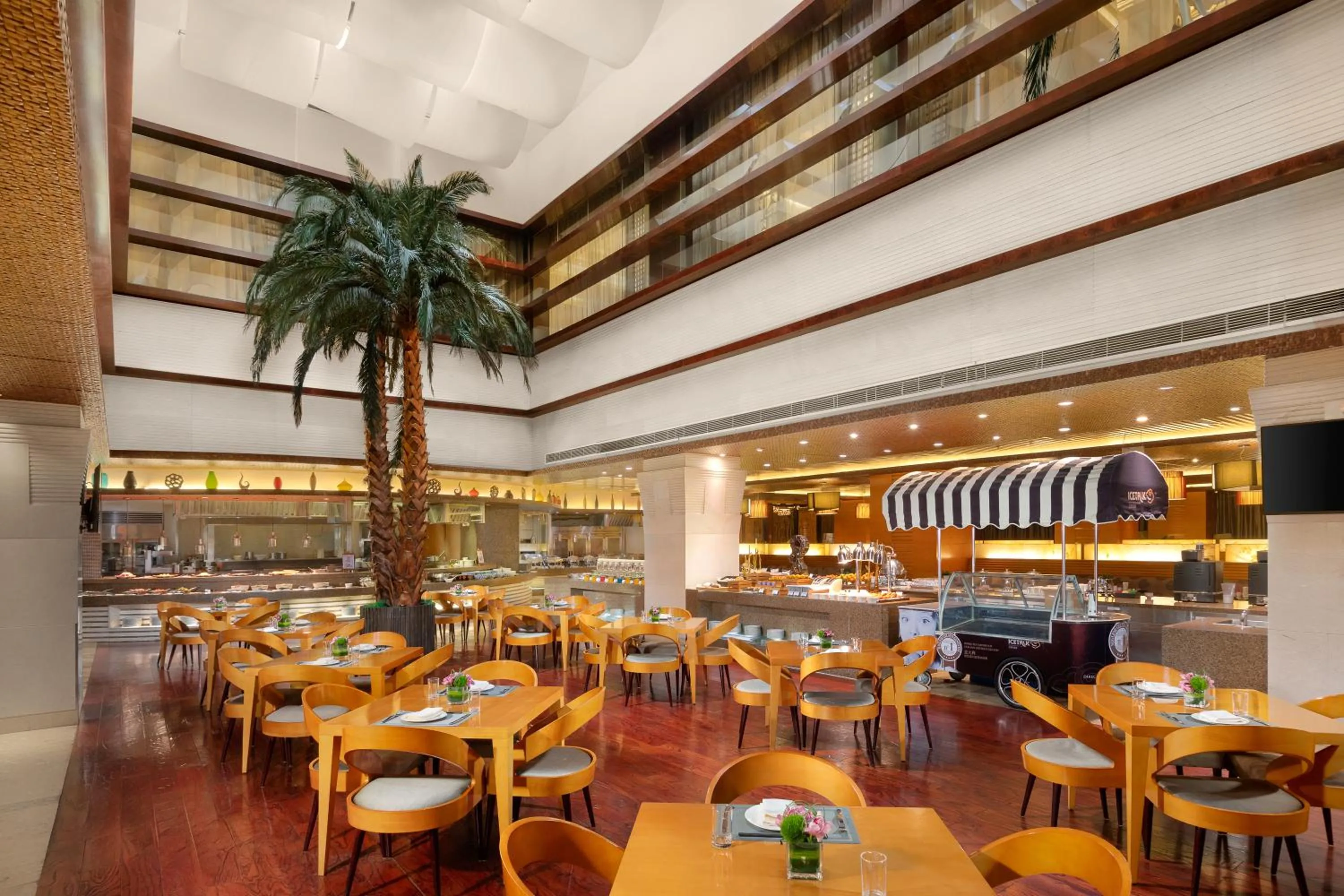 Restaurant/places to eat in Sheraton Tianjin Binhai