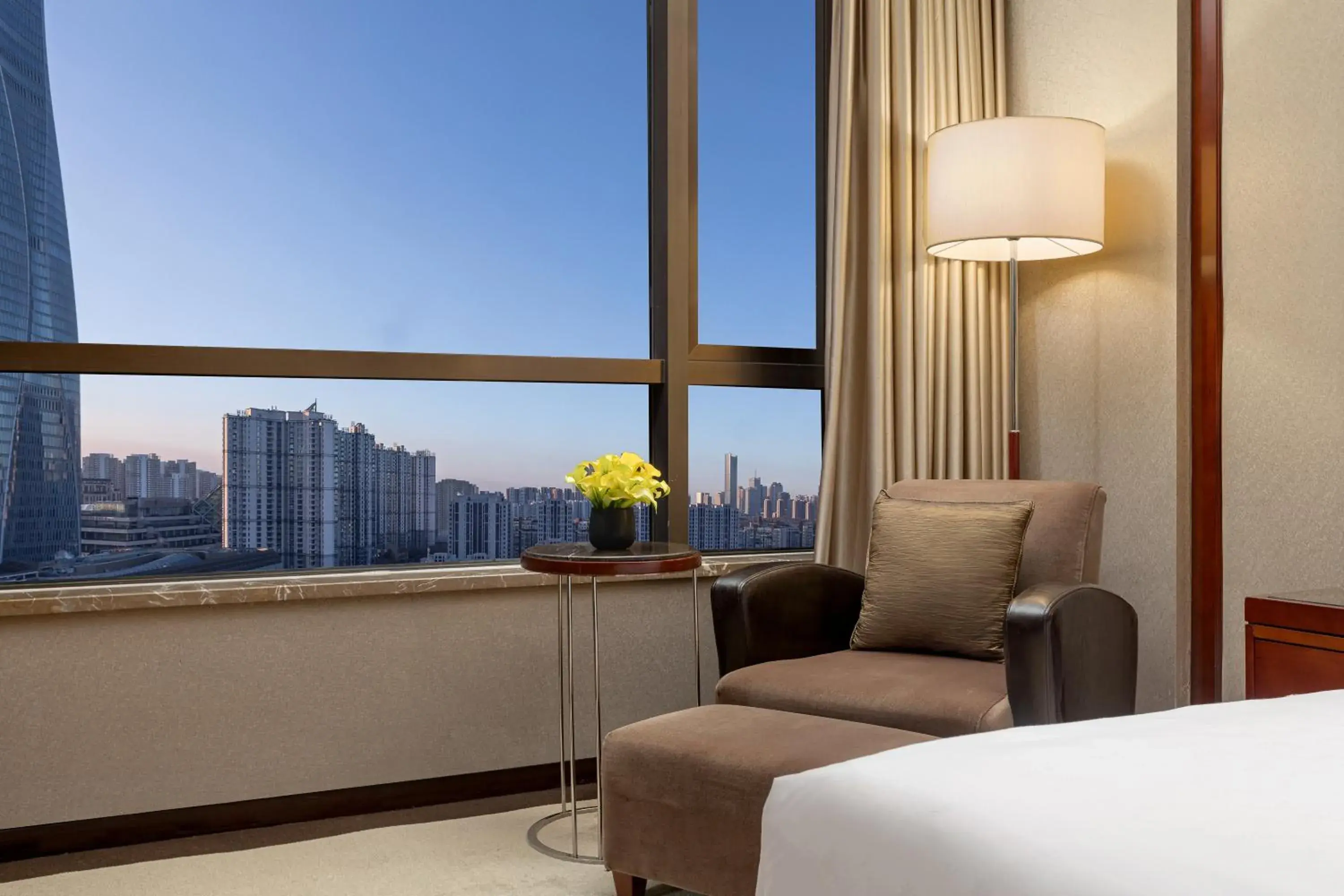 Standard King Room with Lounge Access in Sheraton Tianjin Binhai Standard King Room with Lounge Access in Sheraton Tianjin Binhai