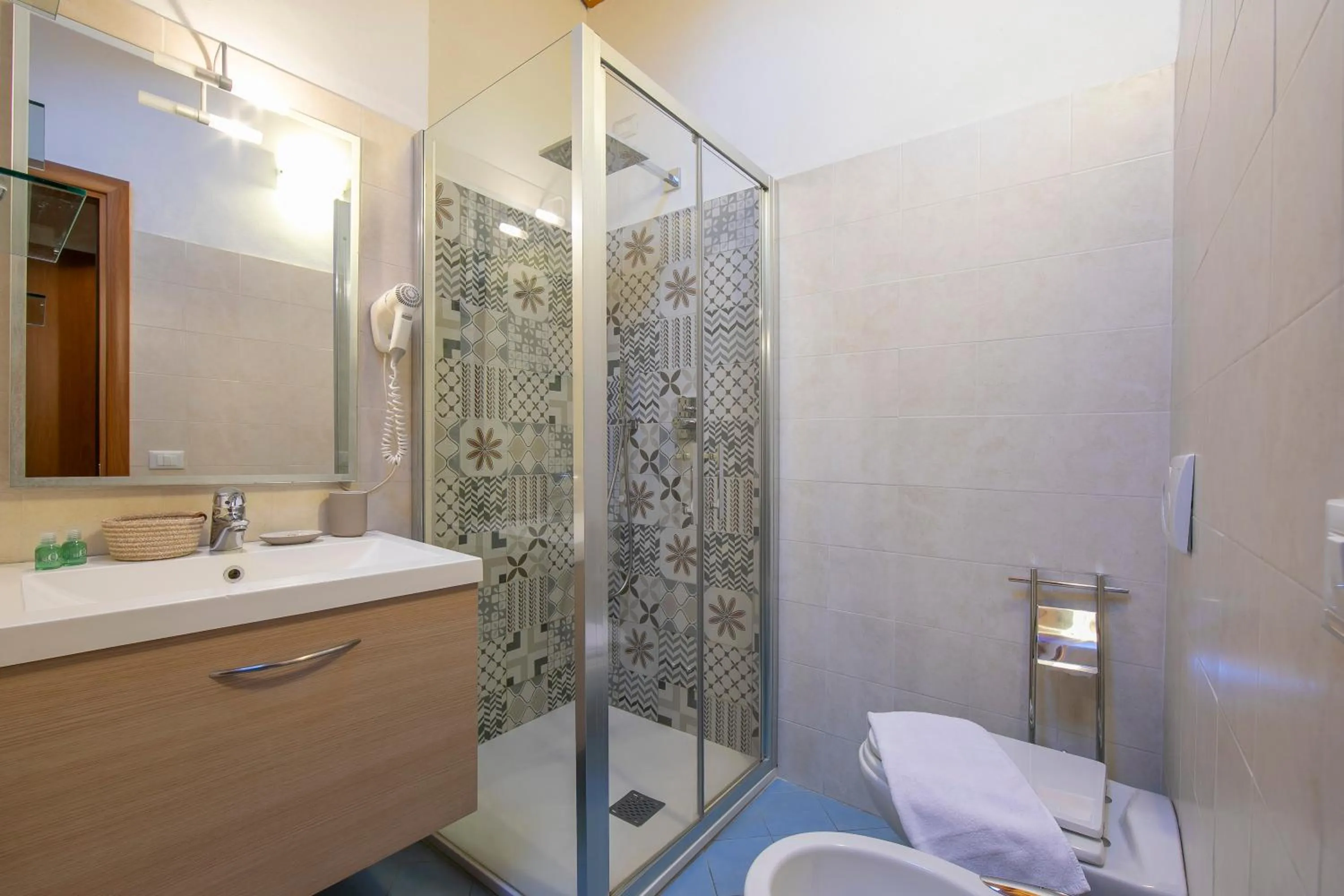 Bathroom in Le Stanze del Lago Apartments