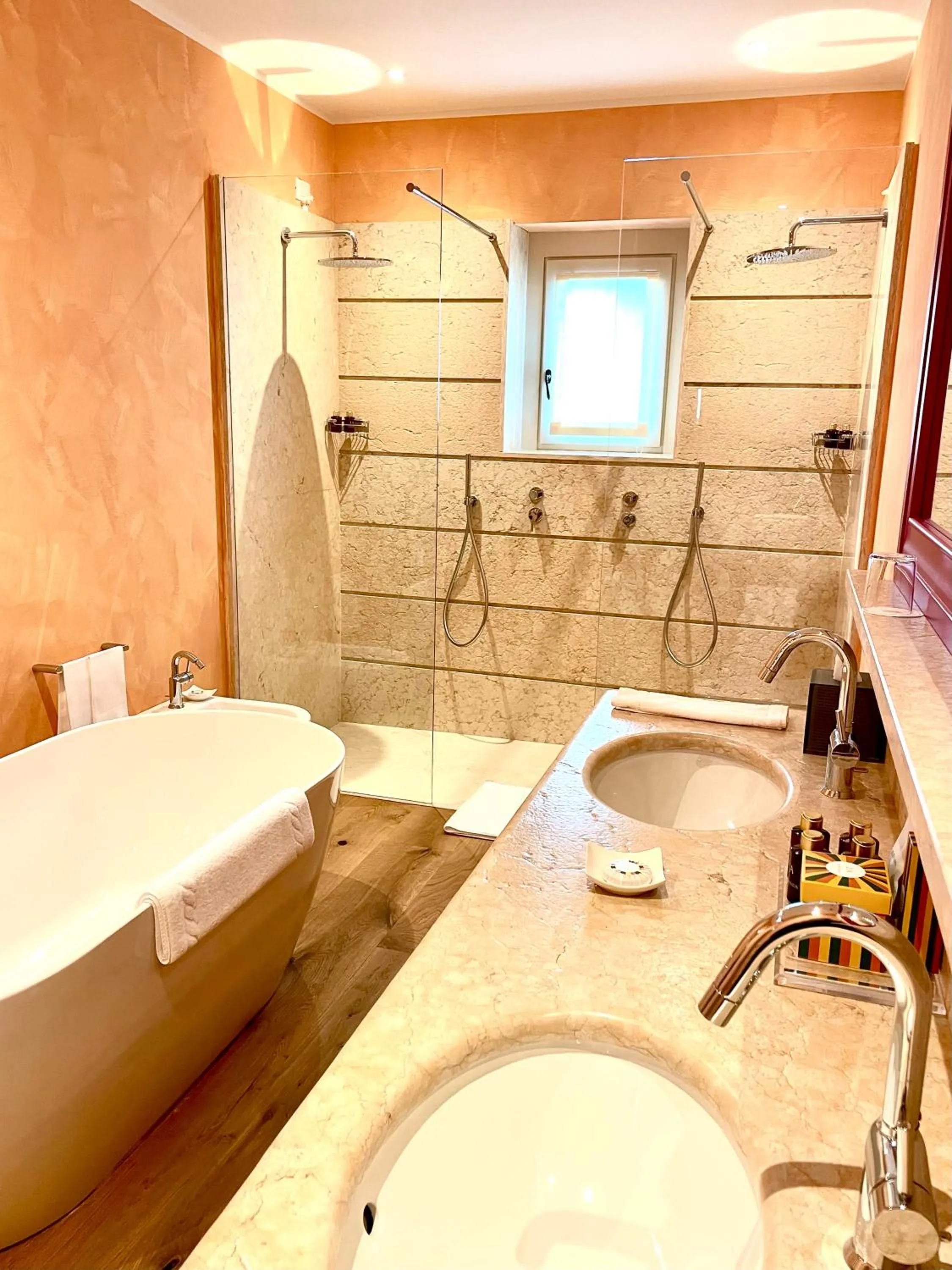 Shower in L'Andana Tenuta La Badiola