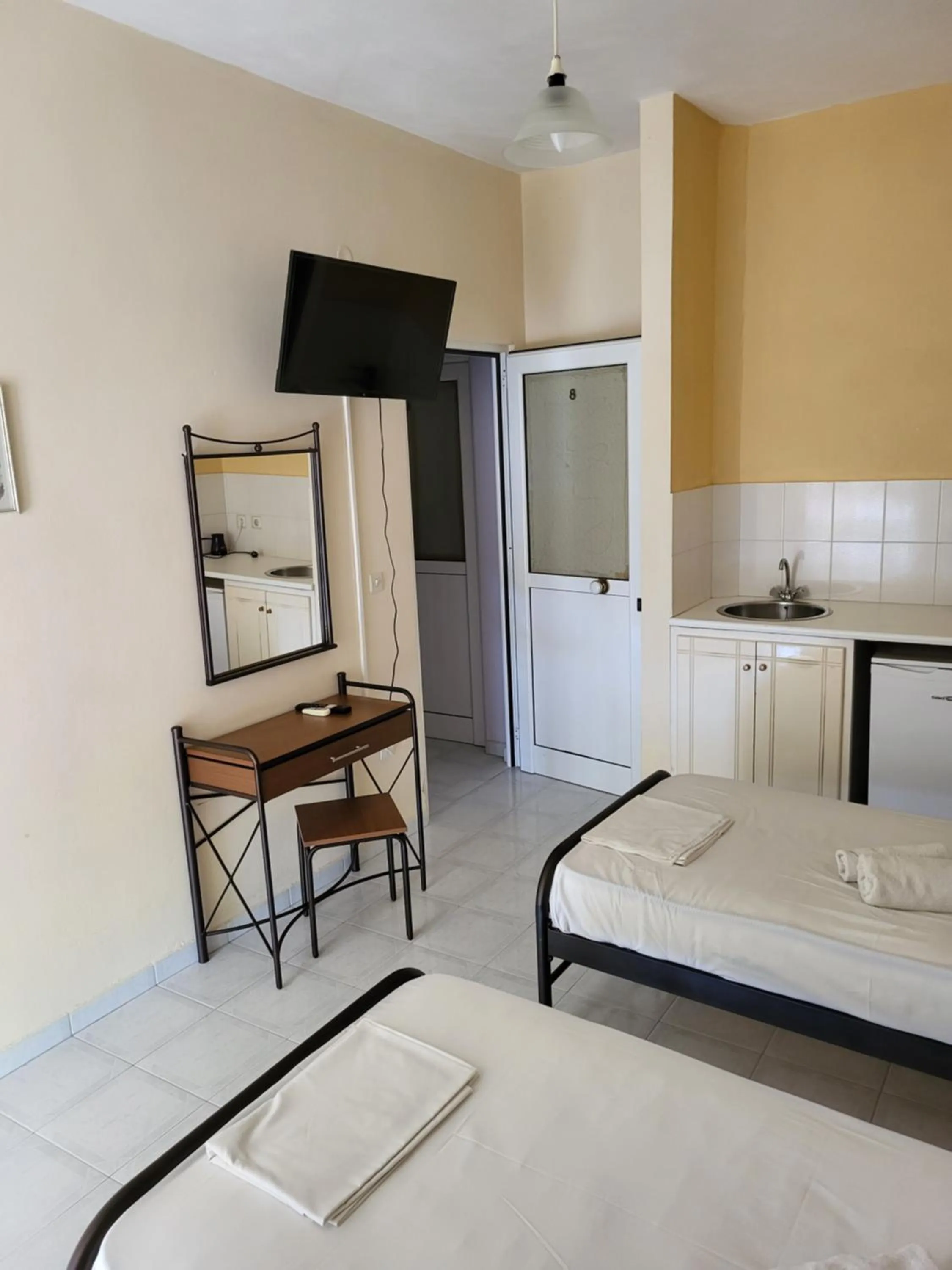 Bed in Polyxenis Rooms