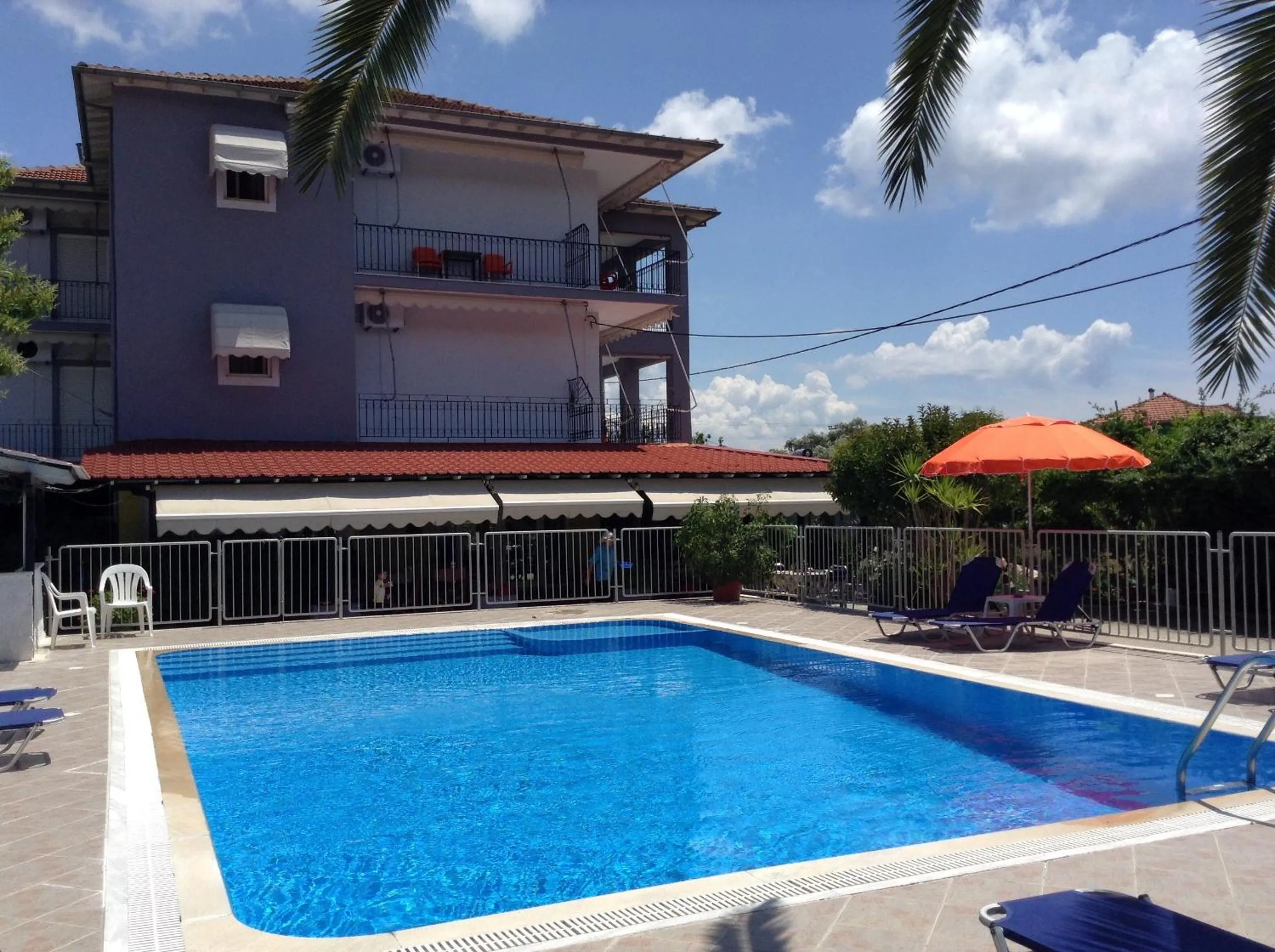 Day in Polyxenis Rooms