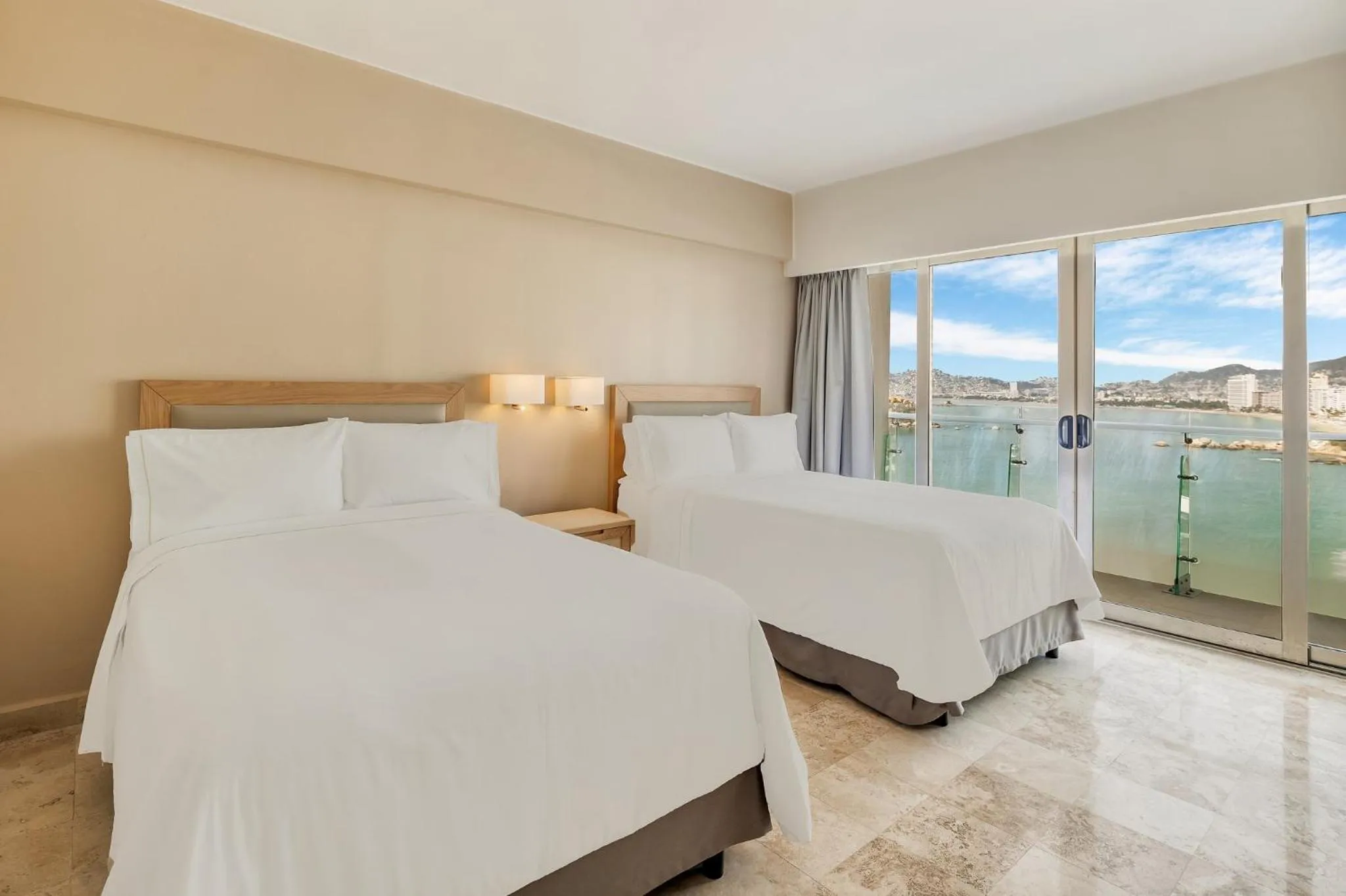 Bedroom, Bed in Fiesta Americana Acapulco Villas