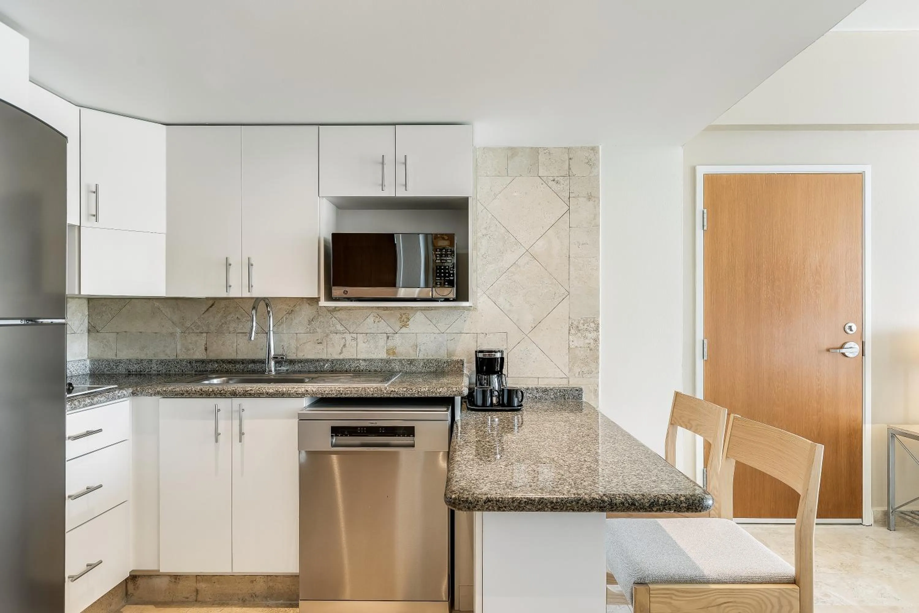 Kitchen or kitchenette in Fiesta Americana Acapulco Villas
