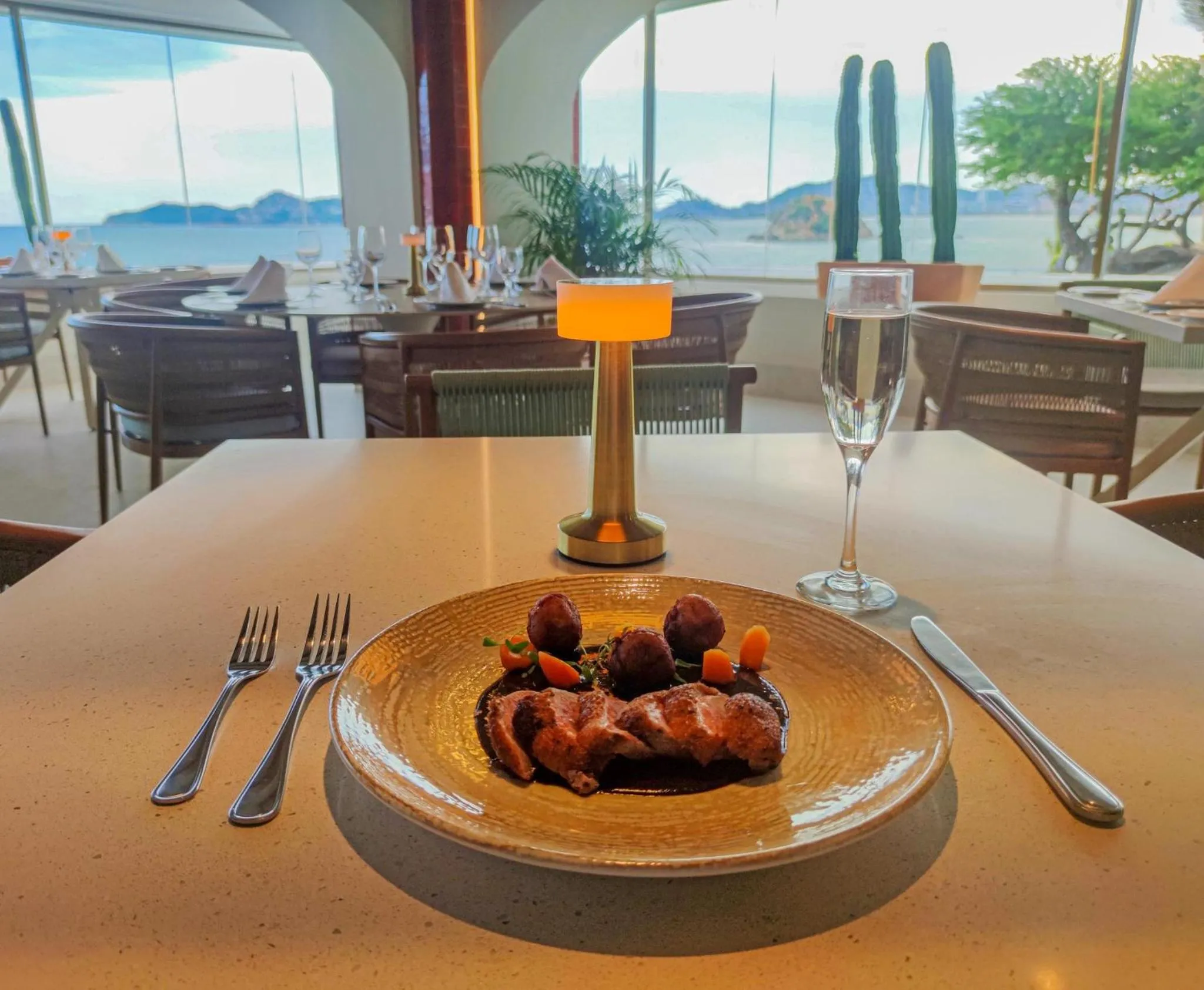 Restaurant/places to eat in Fiesta Americana Acapulco Villas