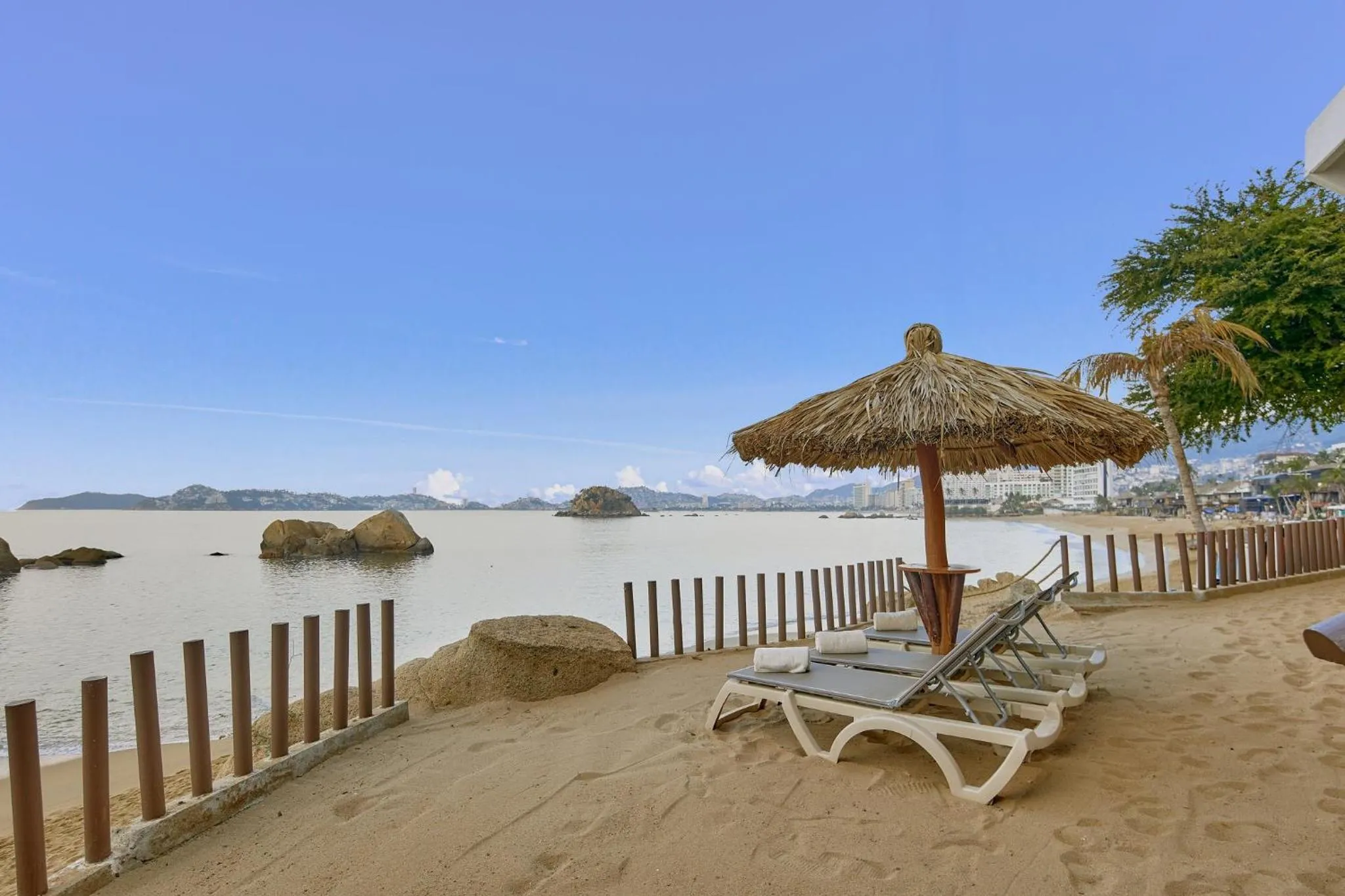 Food and drinks in Fiesta Americana Acapulco Villas