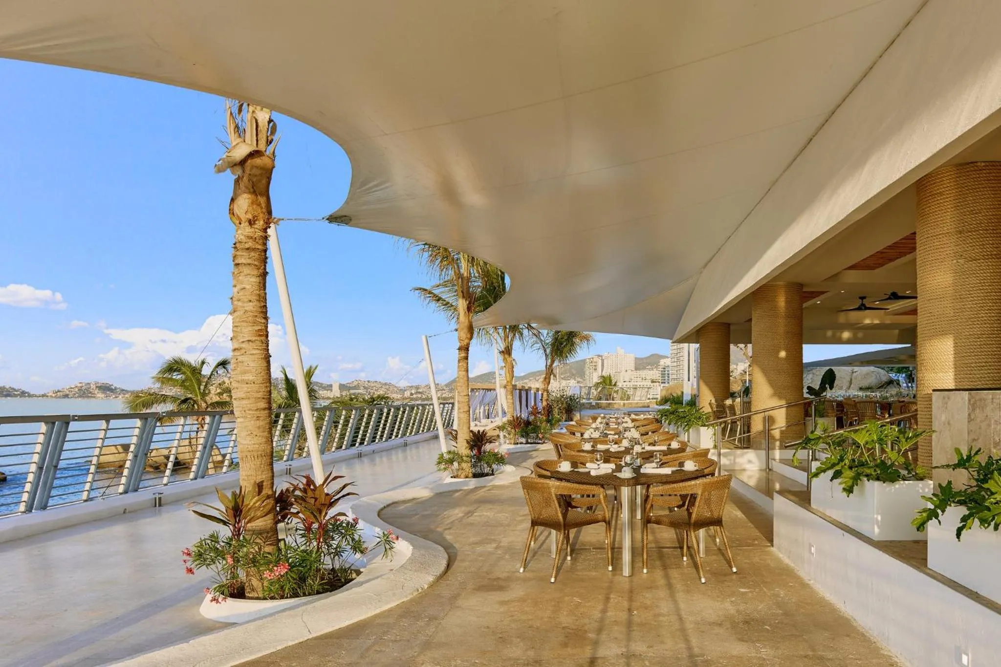 Restaurant/places to eat in Fiesta Americana Acapulco Villas