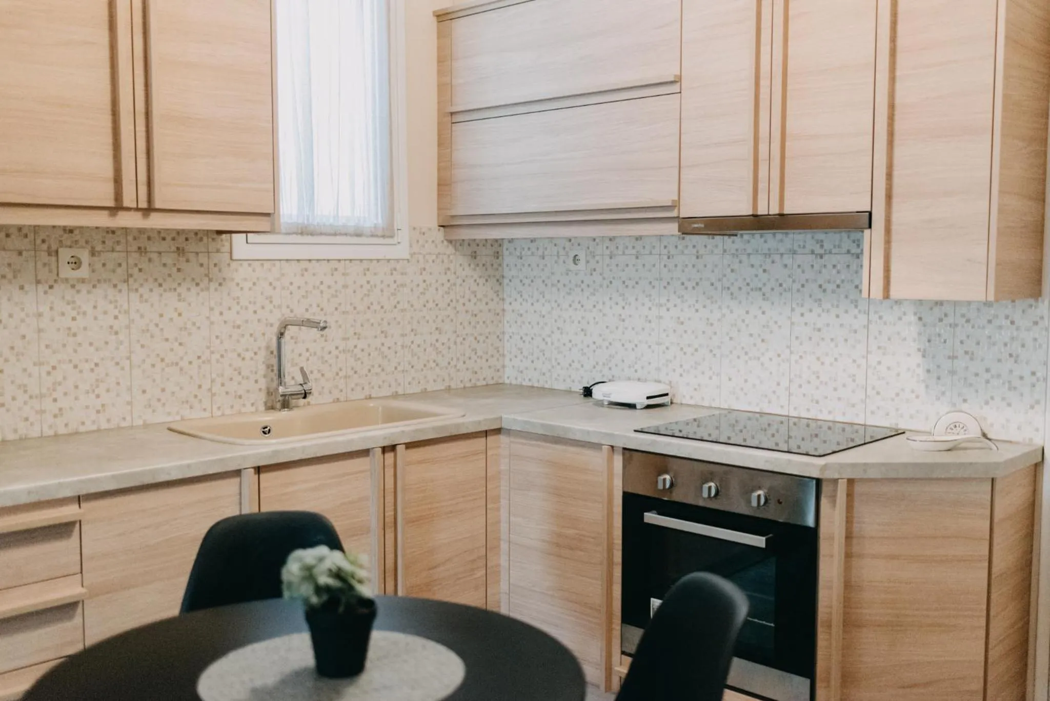 Kitchen or kitchenette in BEST HOUSE, DECK APRTM., OLD PORT OF PATRAS