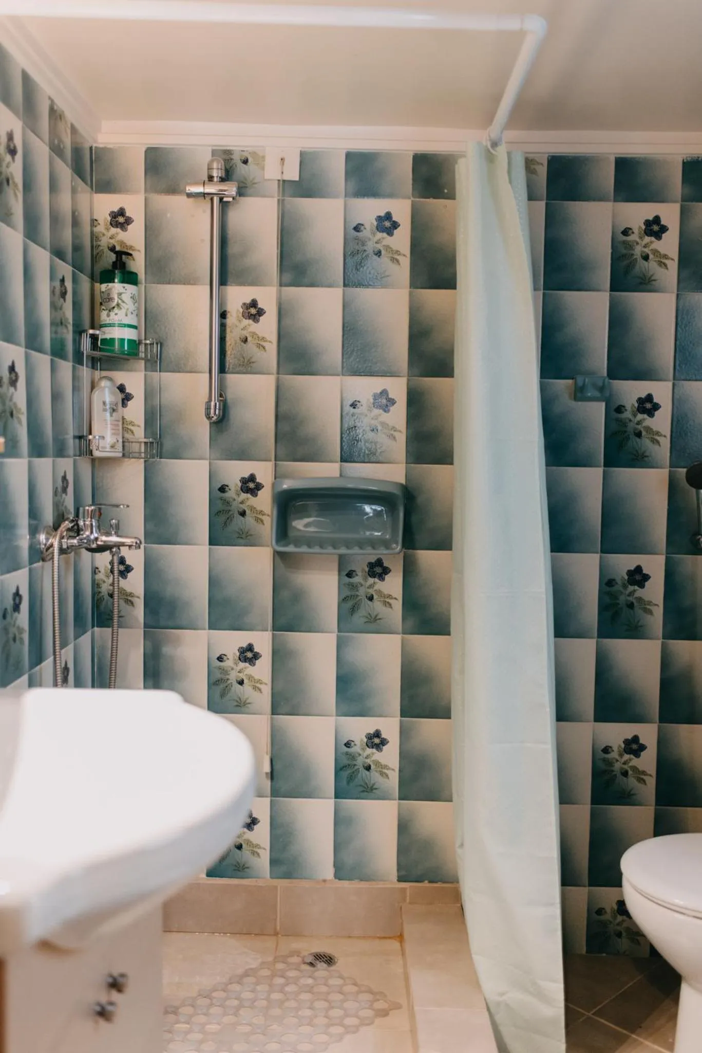 Shower in BEST HOUSE, DECK APRTM., OLD PORT OF PATRAS