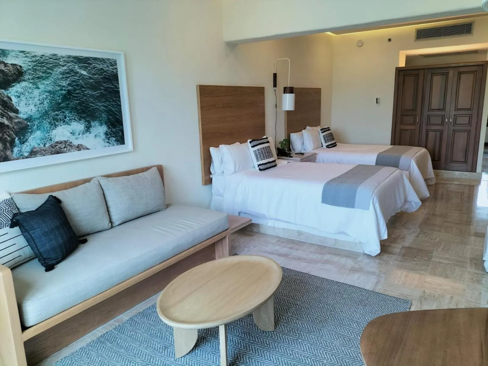 Living room, Bed in Fiesta Americana Puerto Vallarta All Inclusive & Spa