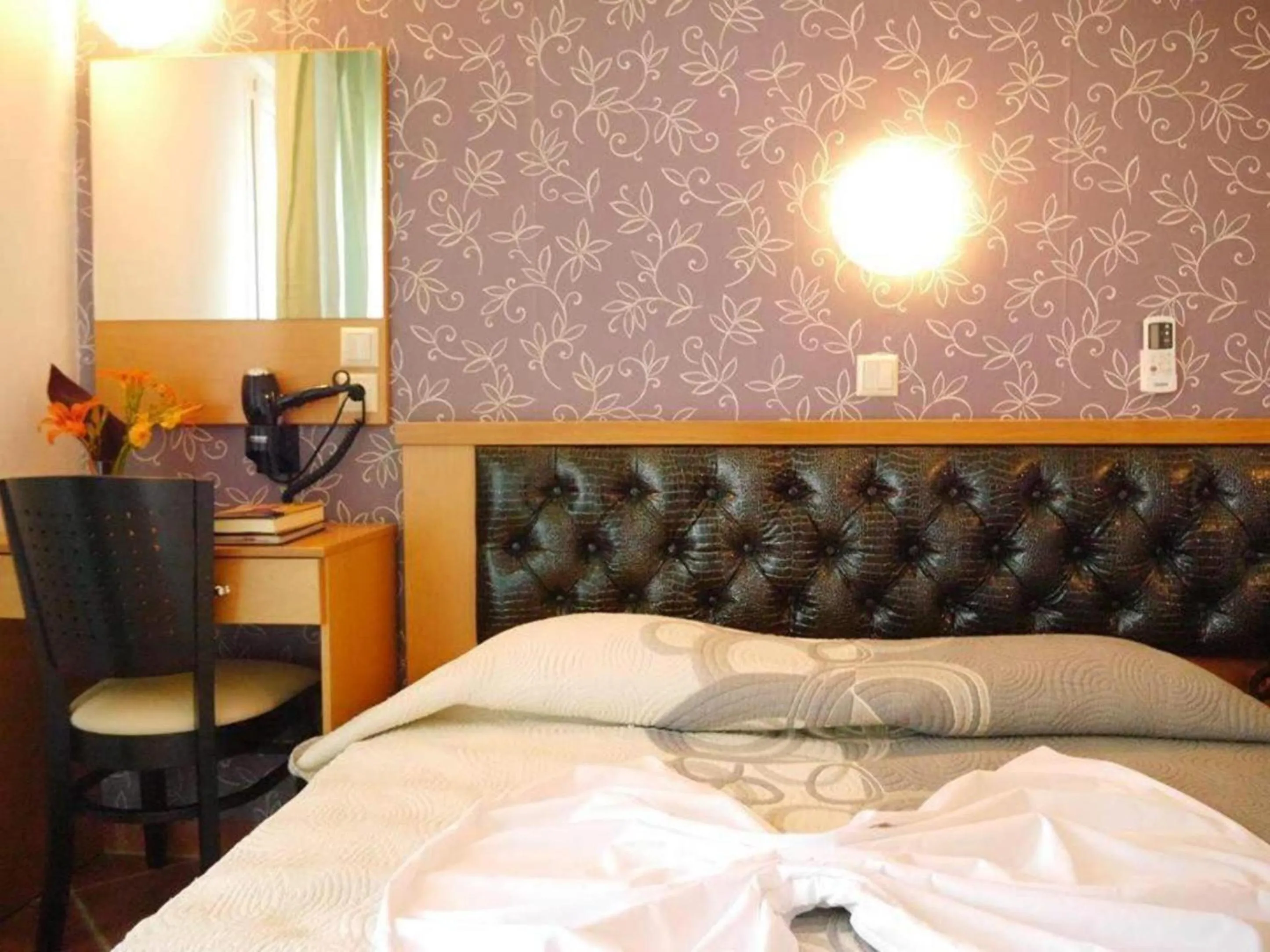 Bedroom, Bed in Blue Sky Villas