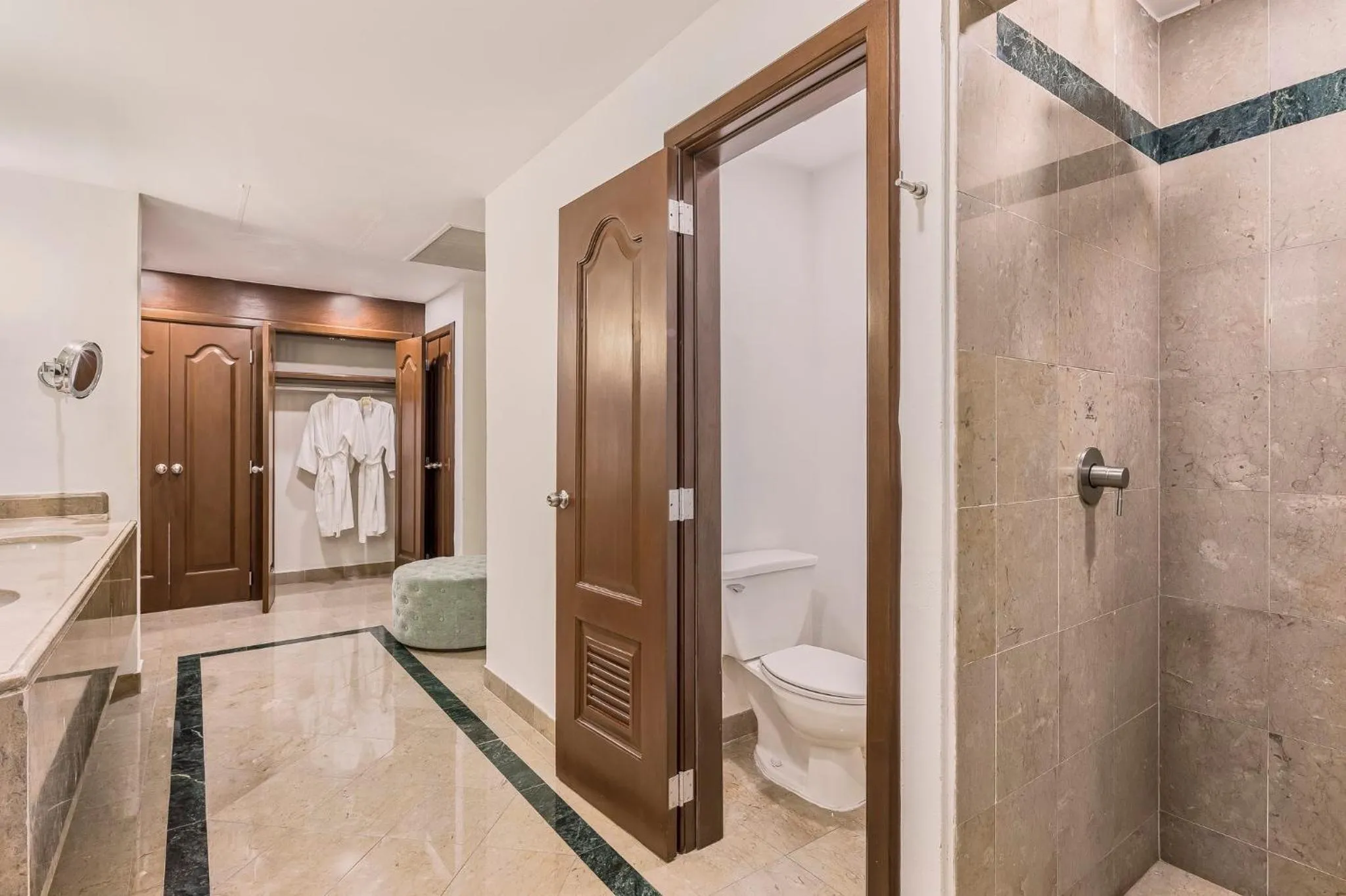 Photo of the whole room in Fiesta Americana Merida